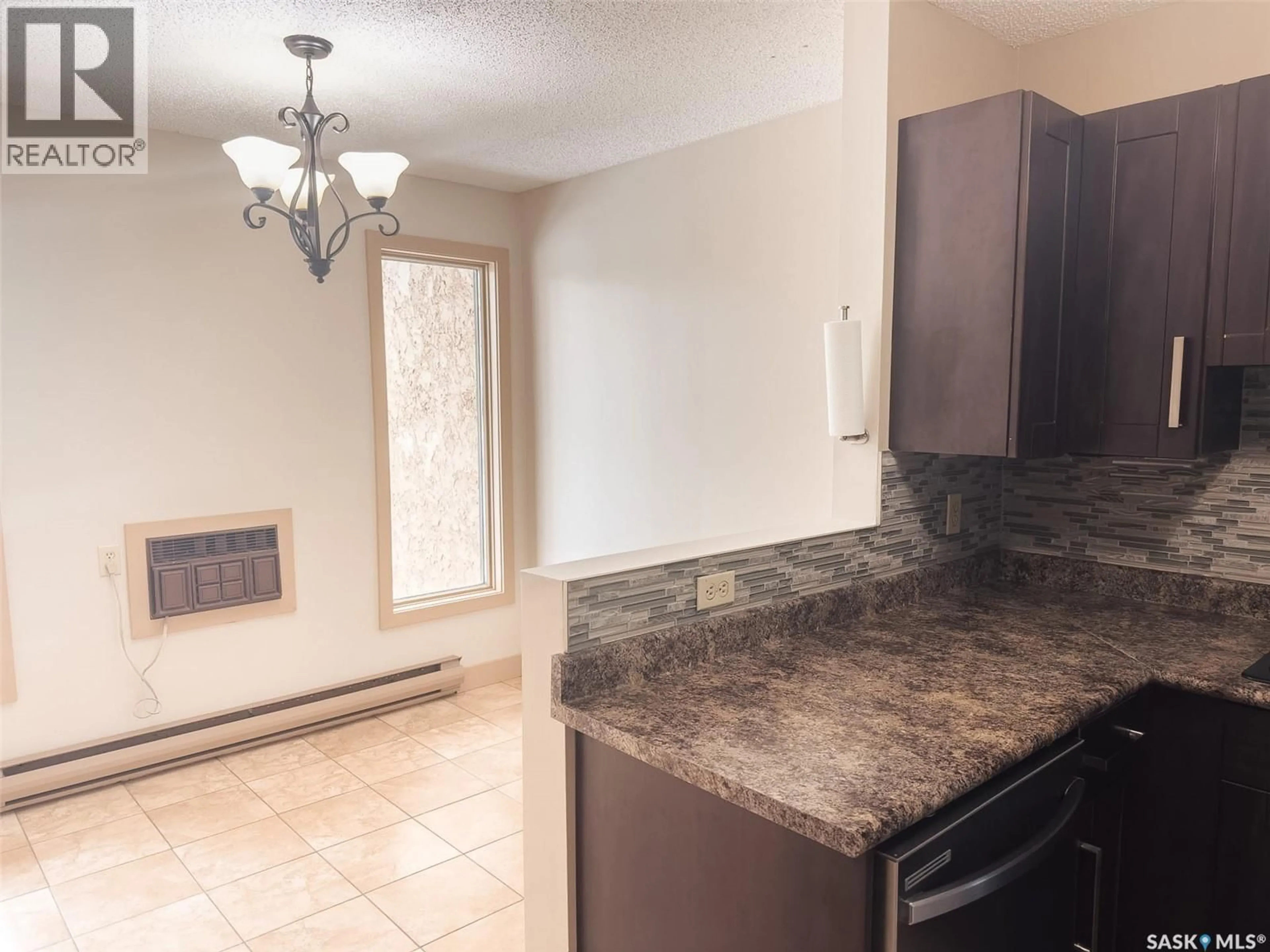 Standard kitchen, unknown for 201 TAIT CRESCENT, Saskatoon Saskatchewan S7H5L2