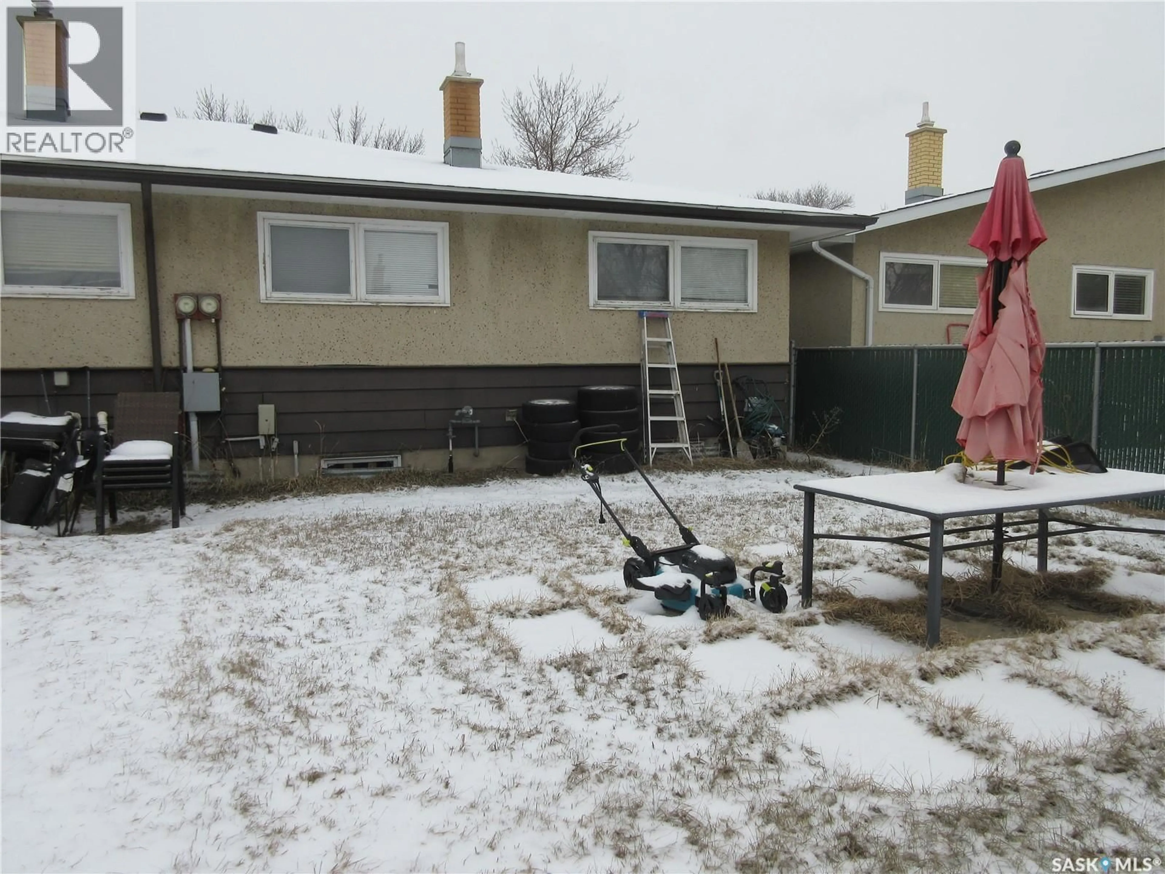 Patio, street for 182 ROTHWELL CRESCENT, Regina Saskatchewan S4N1R8