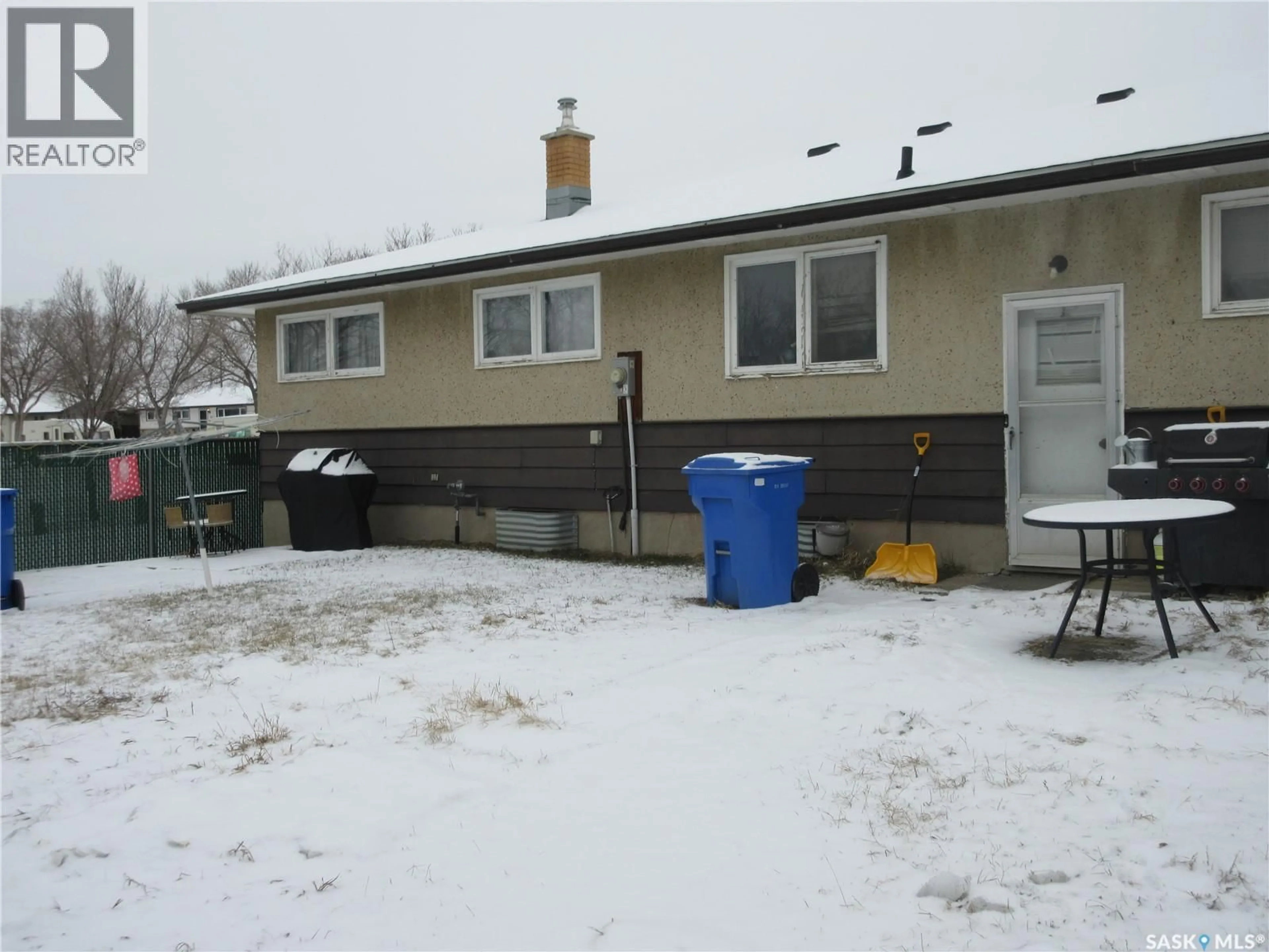 Patio, building for 182 ROTHWELL CRESCENT, Regina Saskatchewan S4N1R8