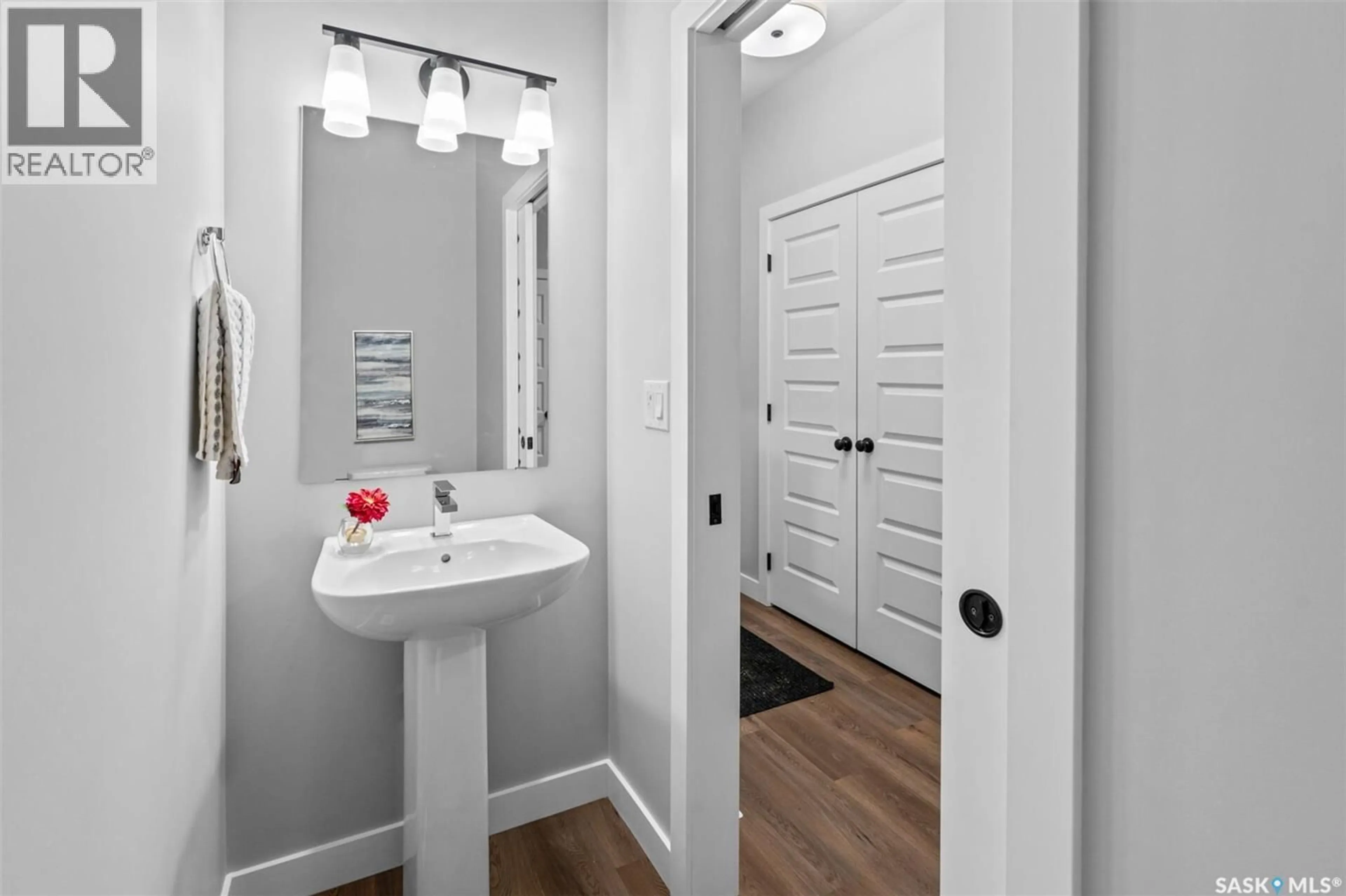 Unknown for 3041 GREEN TURTLE ROAD, Regina Saskatchewan S4V4E6