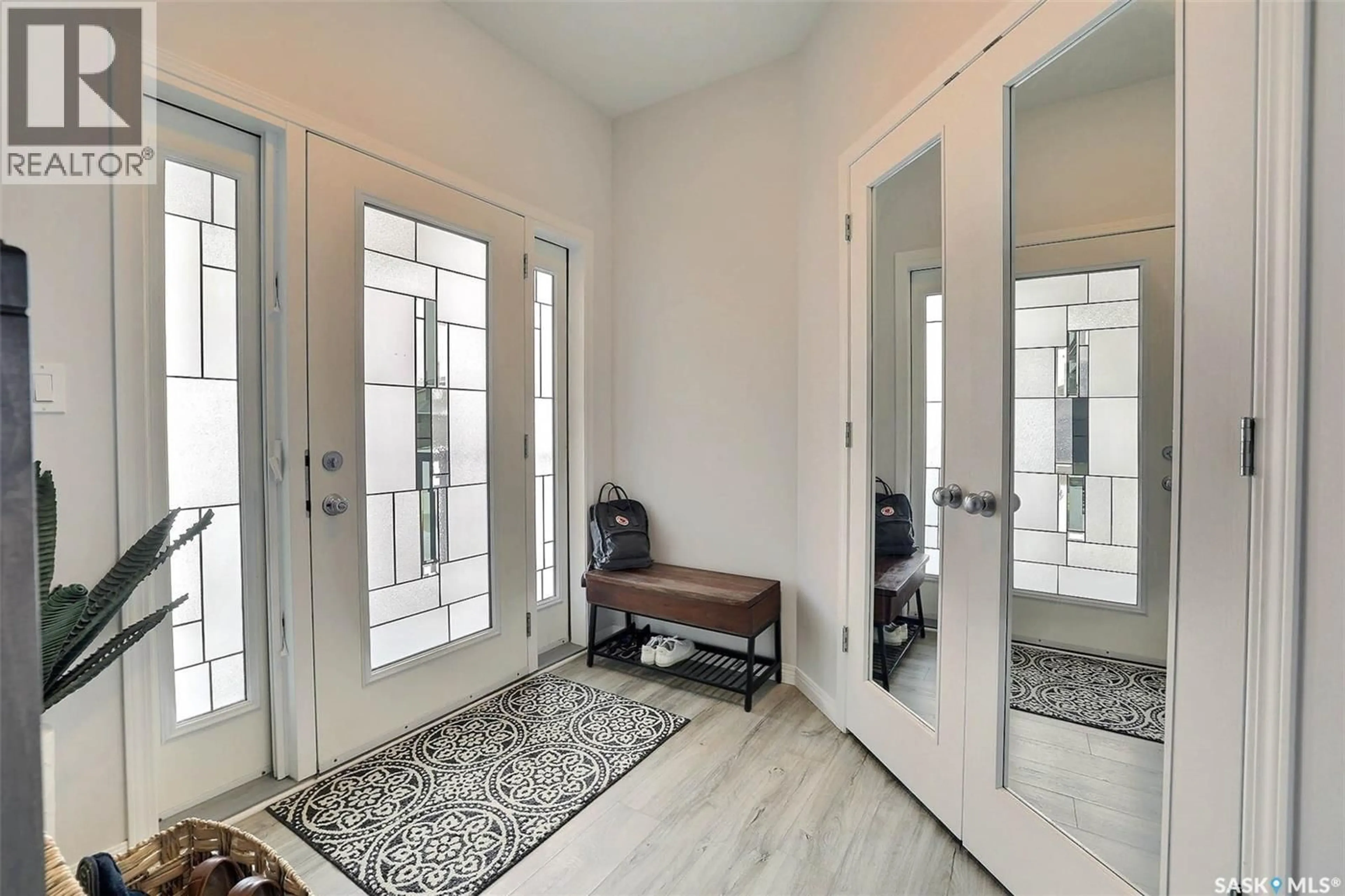 Indoor entryway for 5345 MCKENNA CRESCENT, Regina Saskatchewan S4W0G2