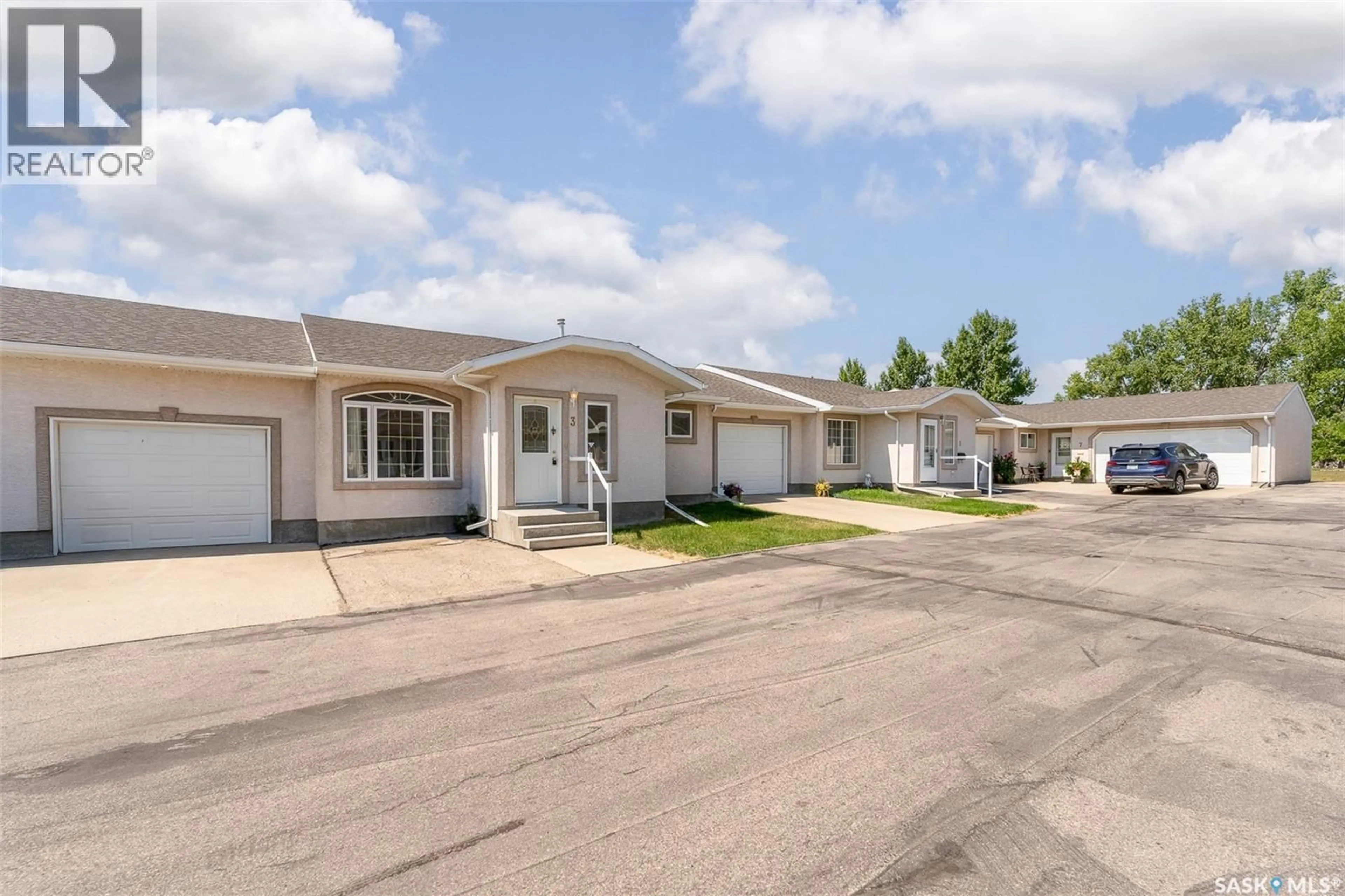 Unknown for 3 212 MULBERRY LANE, Moose Jaw Saskatchewan S6J1N4