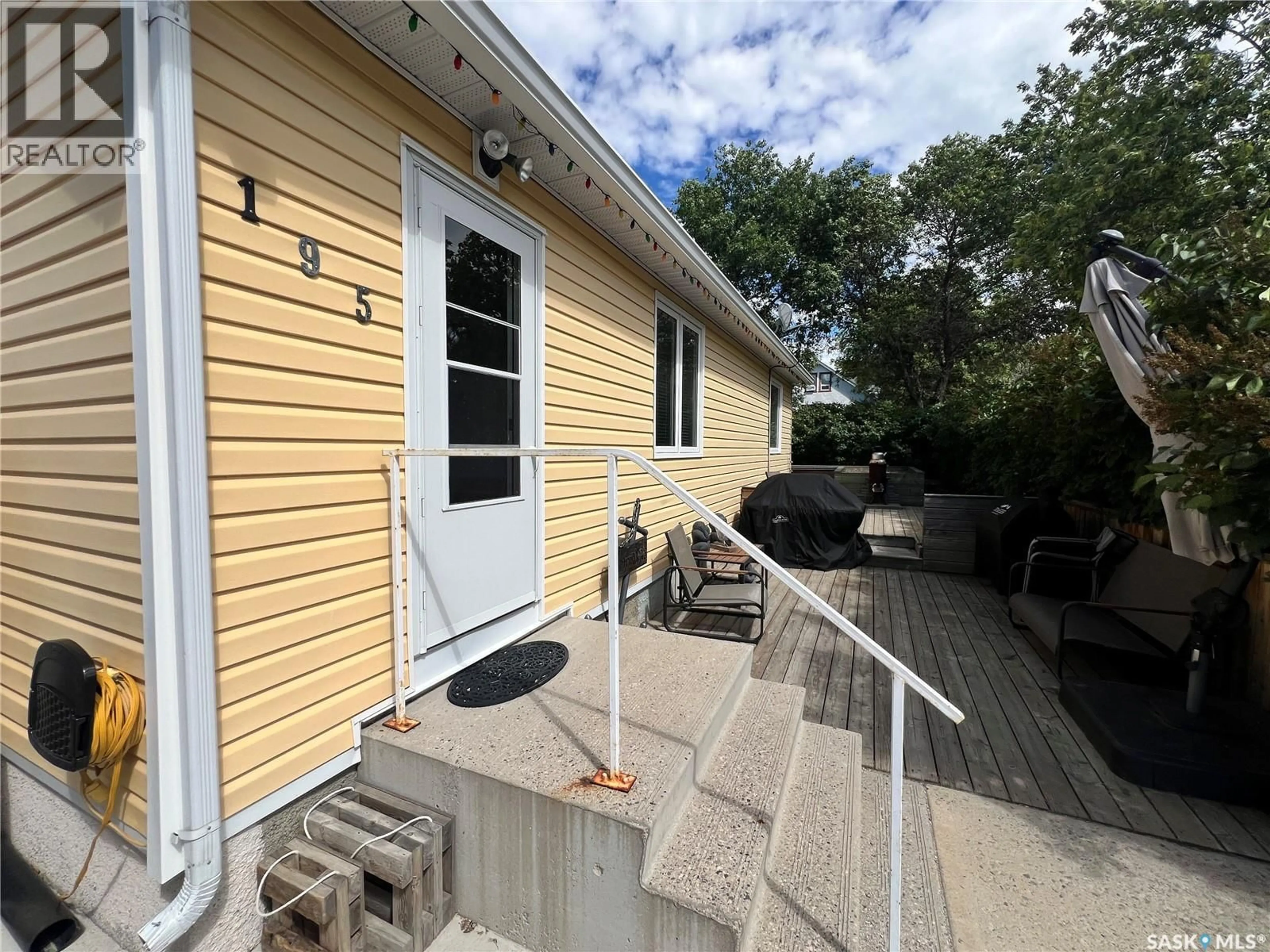 Unknown for 195 ENSIGN STREET, Pennant Saskatchewan S0N1X0