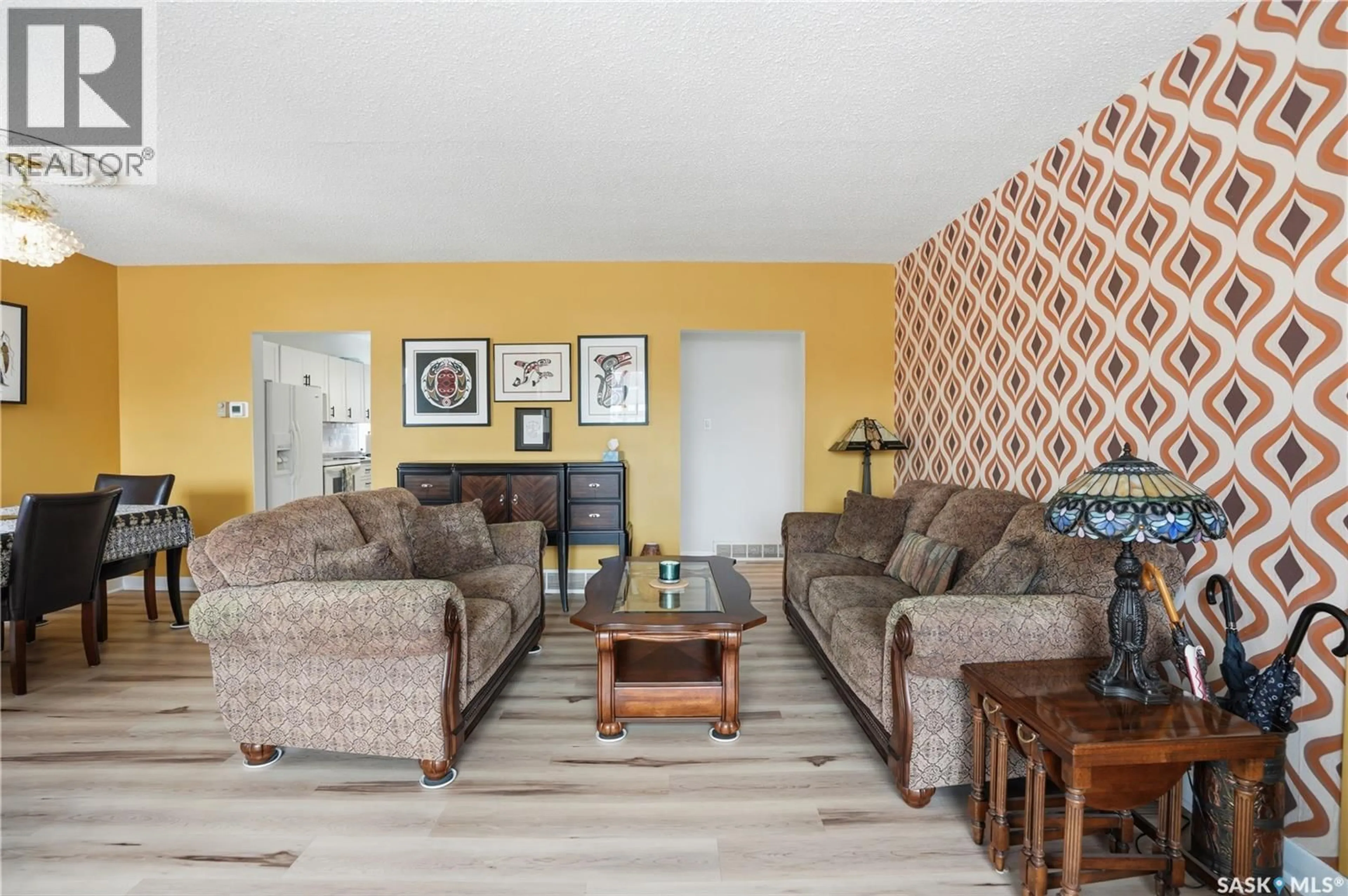 Living room with furniture, unknown for 1011 TAYLOR STREET, Saskatoon Saskatchewan S7H1W4