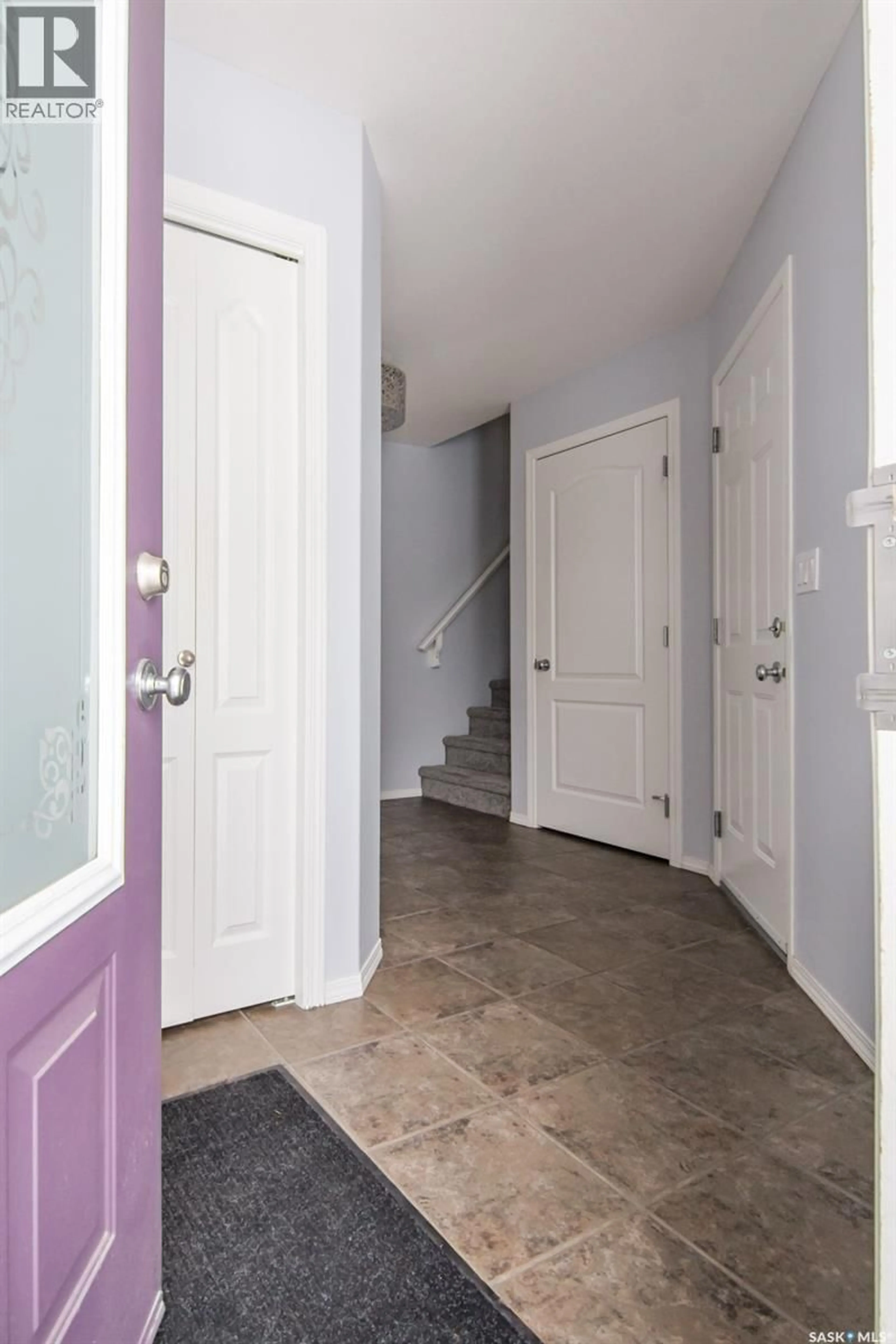 Indoor entryway for 405 - 139 BAYFIELD CRESCENT, Saskatoon Saskatchewan S7V1J4