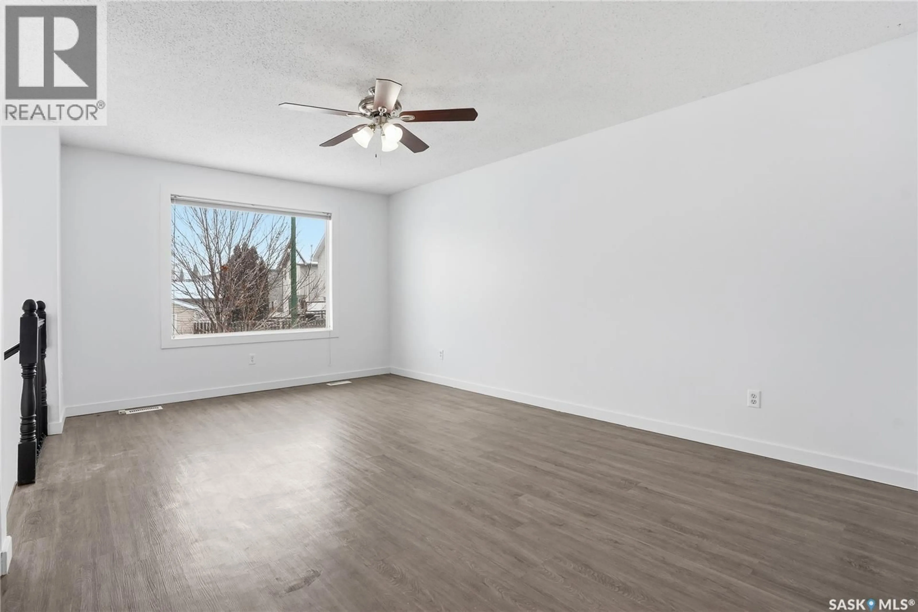 A pic of a room for 330 CARTER CRESCENT, Saskatoon Saskatchewan S7L7K5