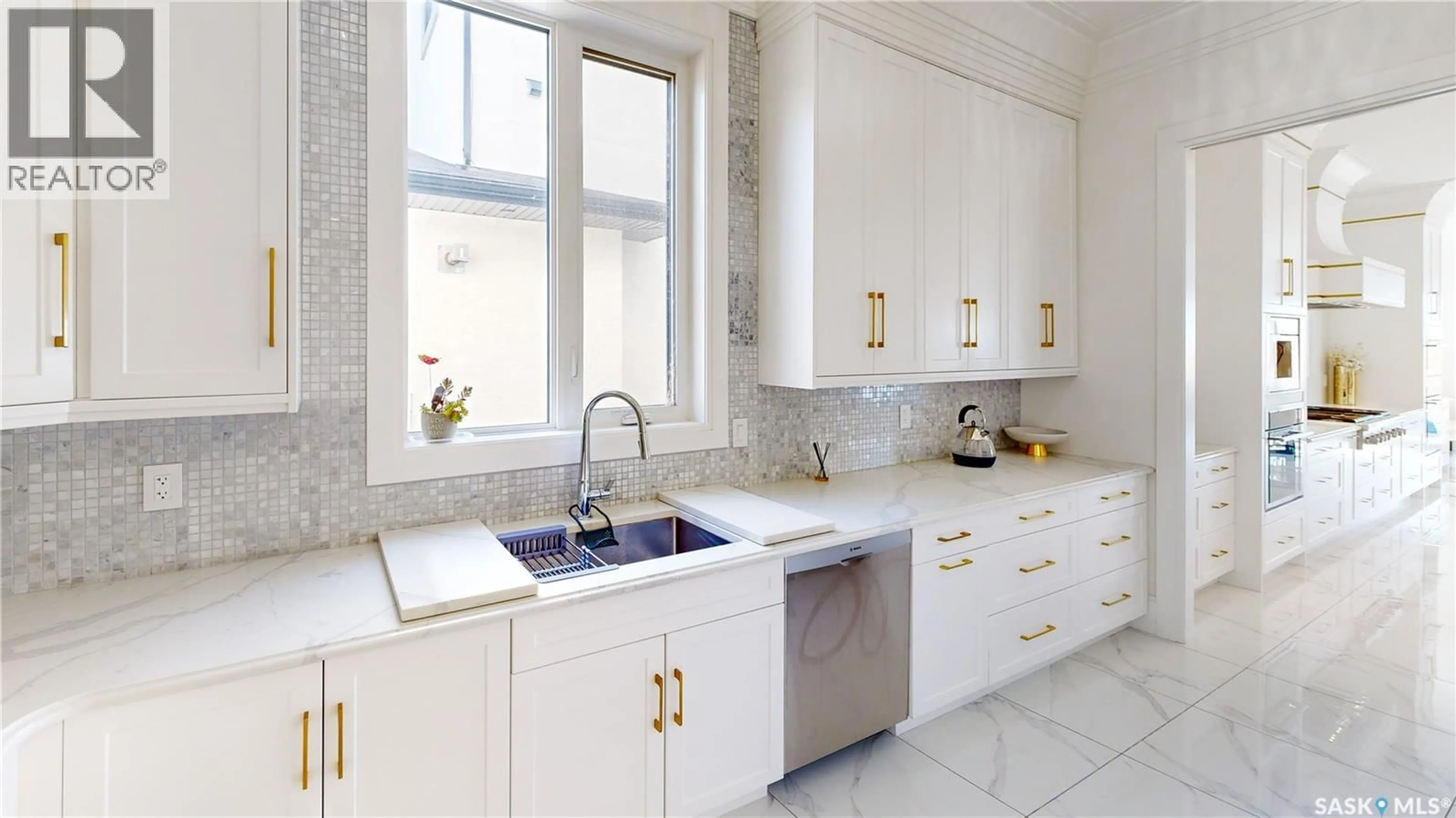 Contemporary kitchen, ceramic/tile floor for 4404 WILD ROSE DRIVE, Regina Saskatchewan S4V3V6