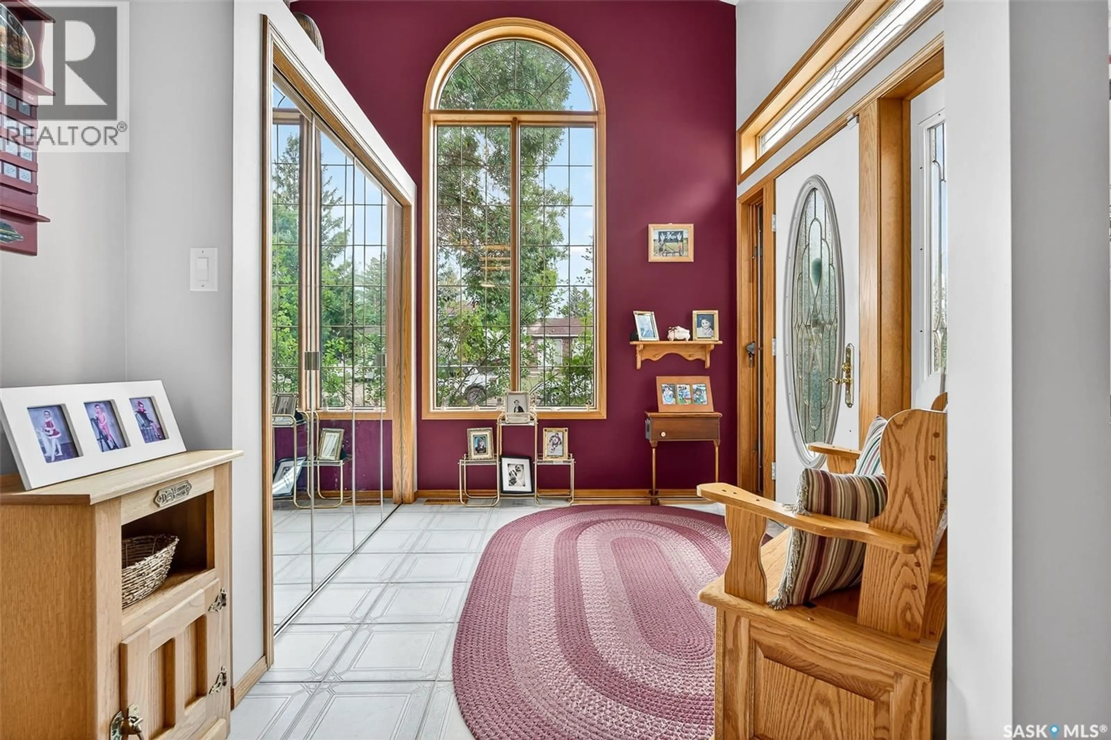 Indoor foyer for 80 BLUEBELL CRESCENT, Moose Jaw Saskatchewan S6J1A2