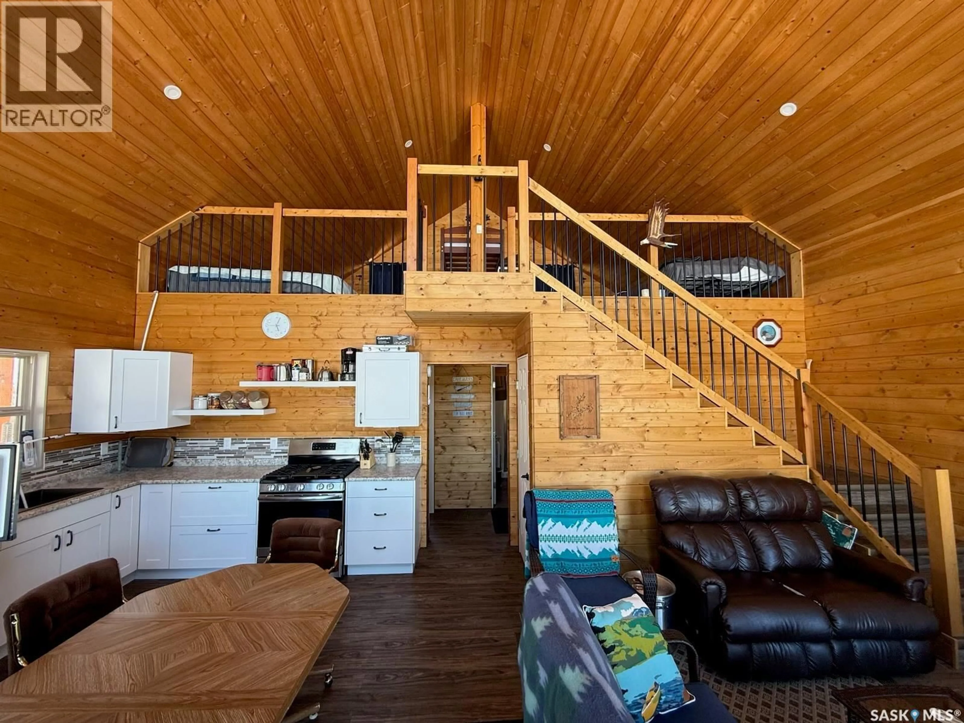 Unknown for CABIN IN REYNOLDS BAY, Northern Admin District Saskatchewan S0J1L0