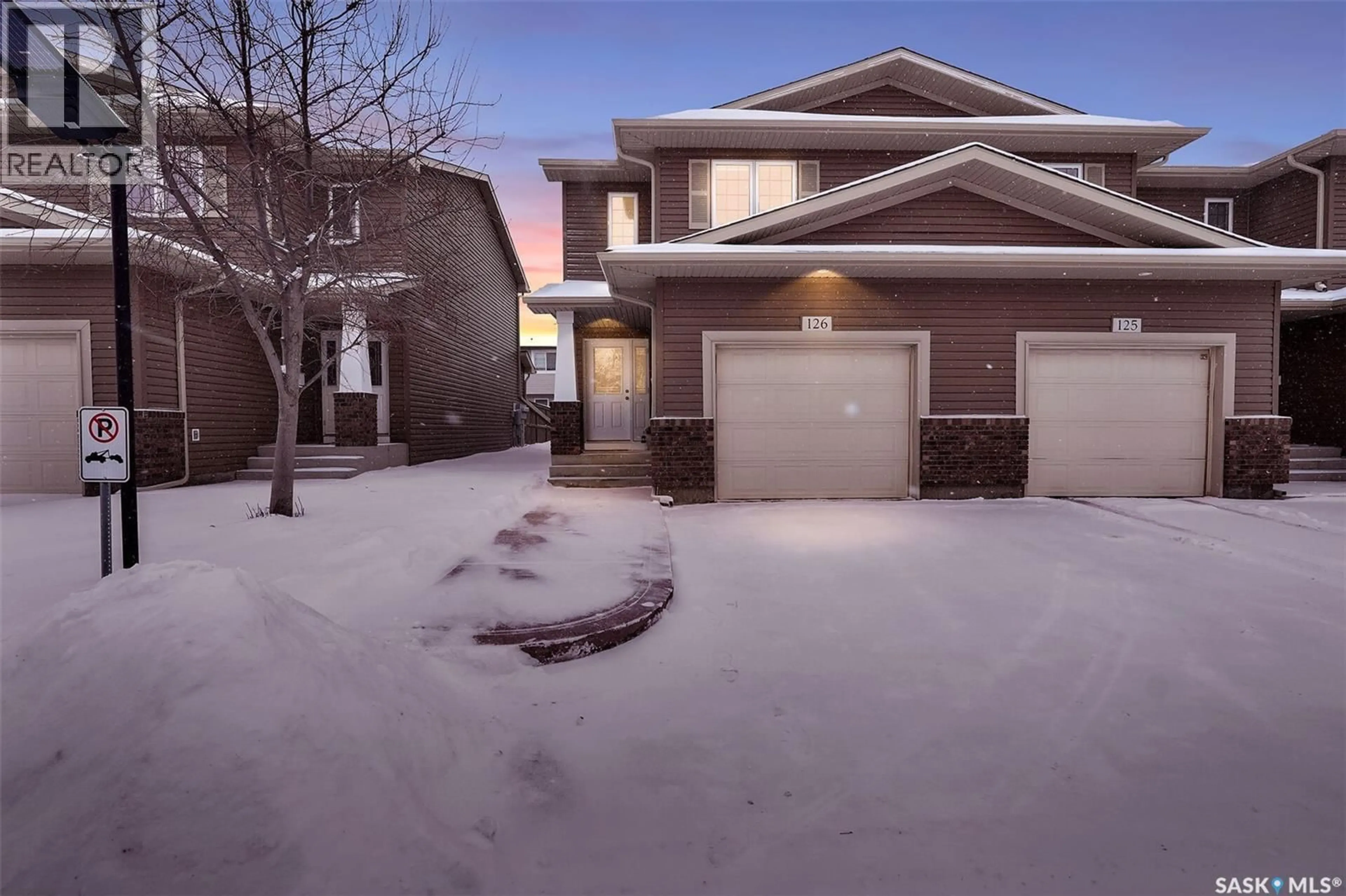 A pic from outside/outdoor area/front of a property/back of a property/a pic from drone, street for 126 4701 CHILD AVENUE, Regina Saskatchewan S4X0E7