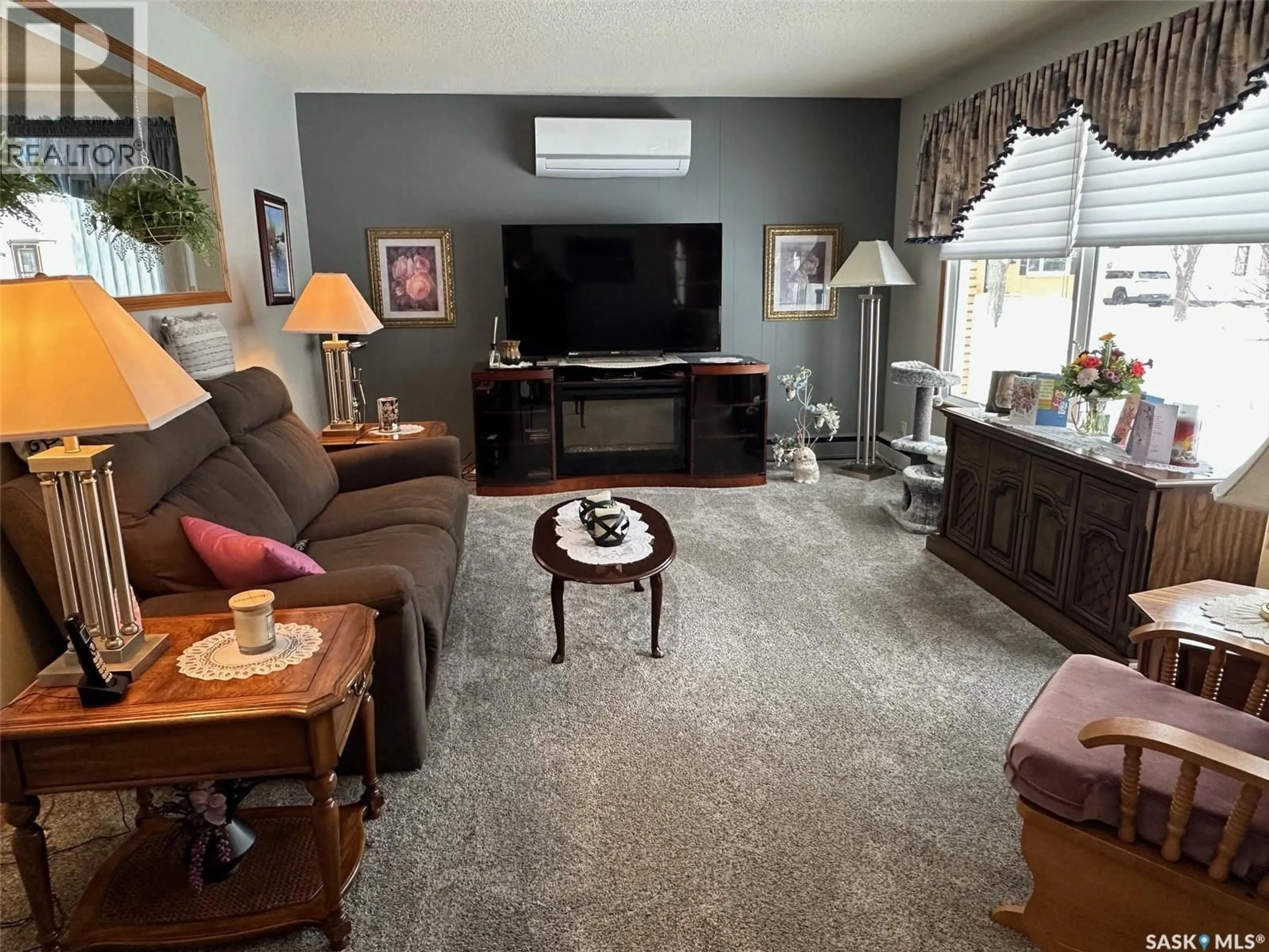 Living room with furniture, unknown for 400 GALLAWAY STREET, Estevan Saskatchewan S4A0A9