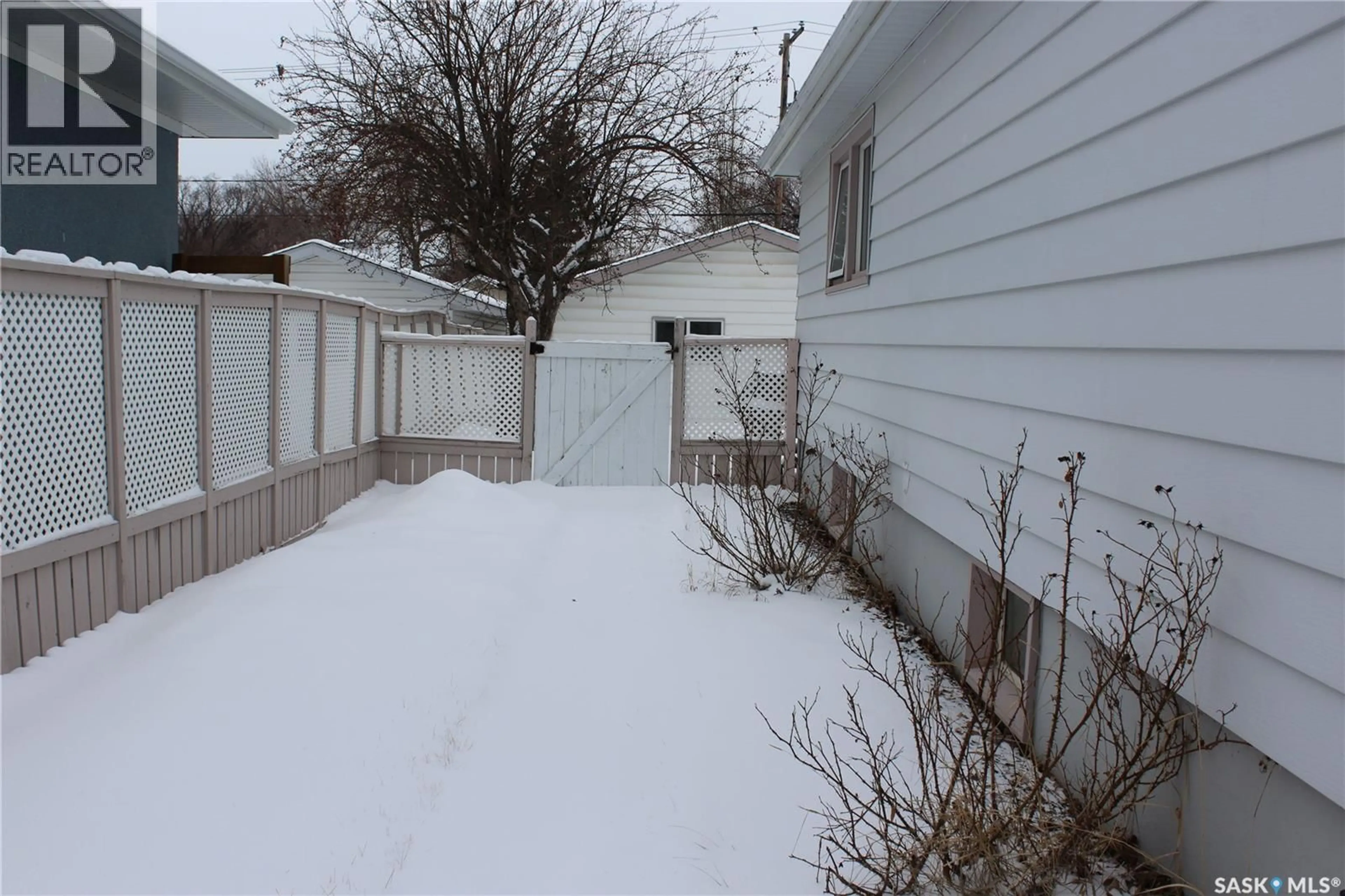 Unknown for 2754 MCARA STREET, Regina Saskatchewan S4N2X1
