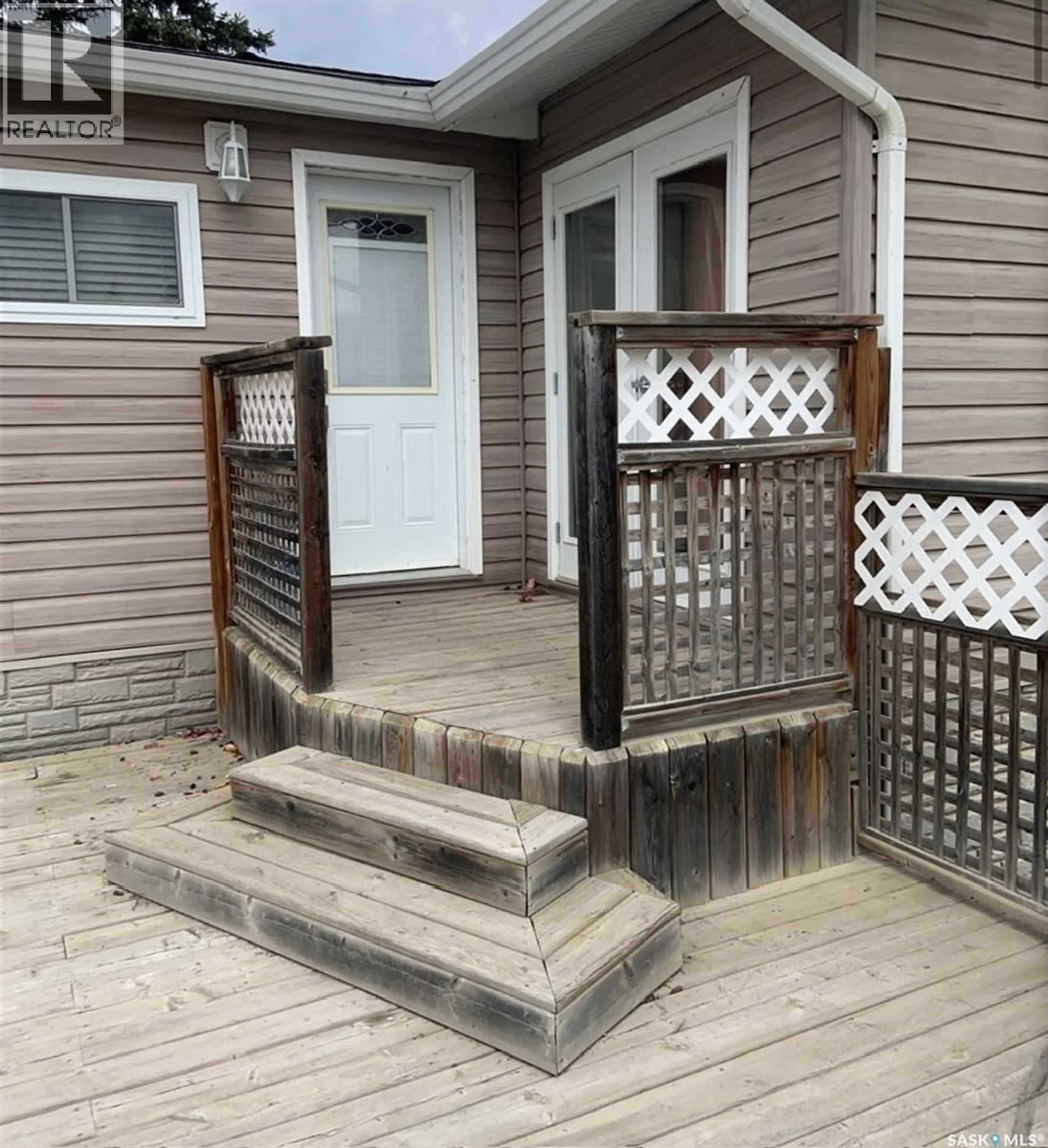 Patio, street for 502 SOUTHSHORE DRIVE, Lakeland Rm No. 521 Saskatchewan S0J0N0