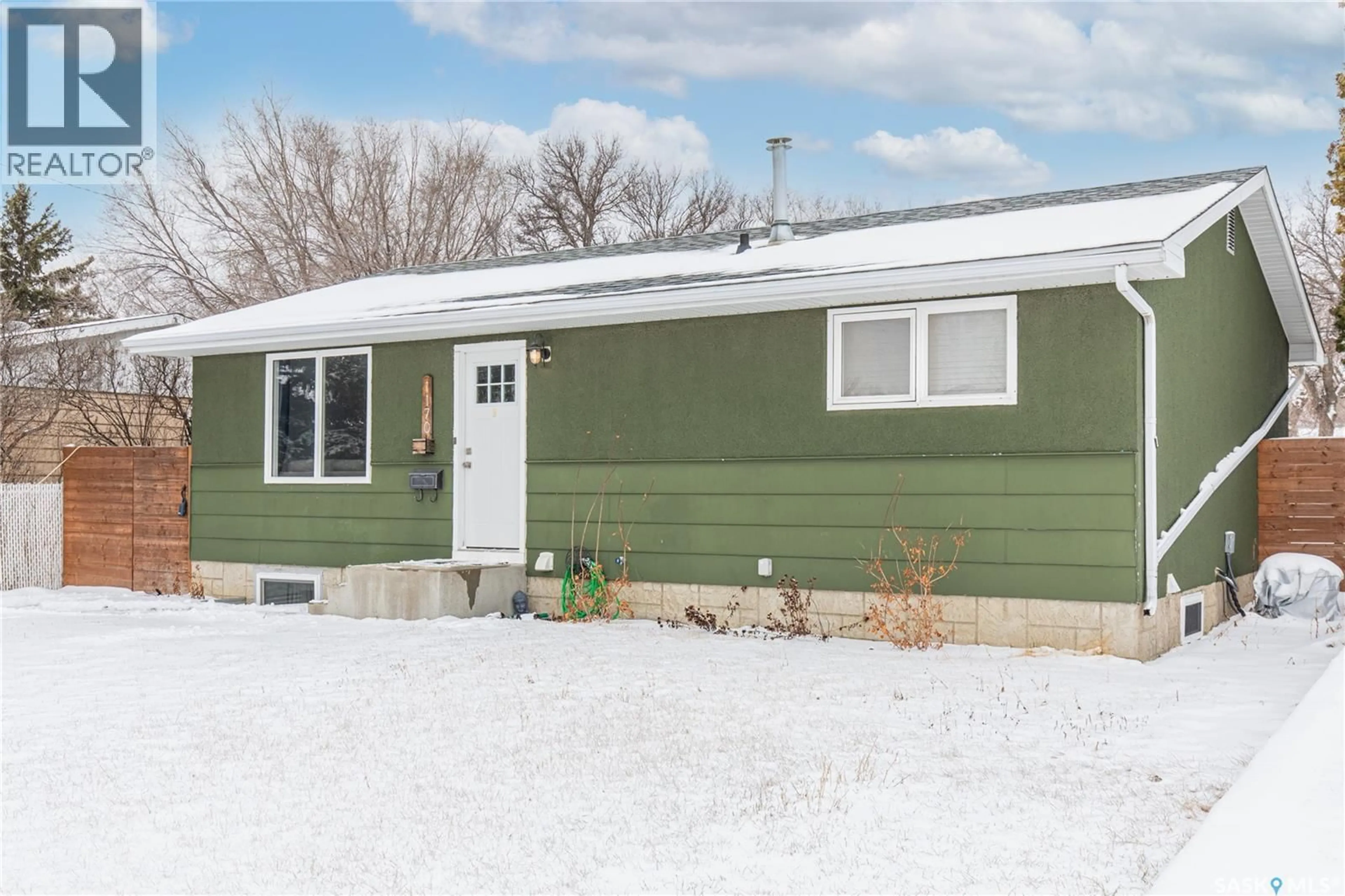 Home with vinyl exterior material, street for 1170 5TH AVENUE, Moose Jaw Saskatchewan S6H1K8