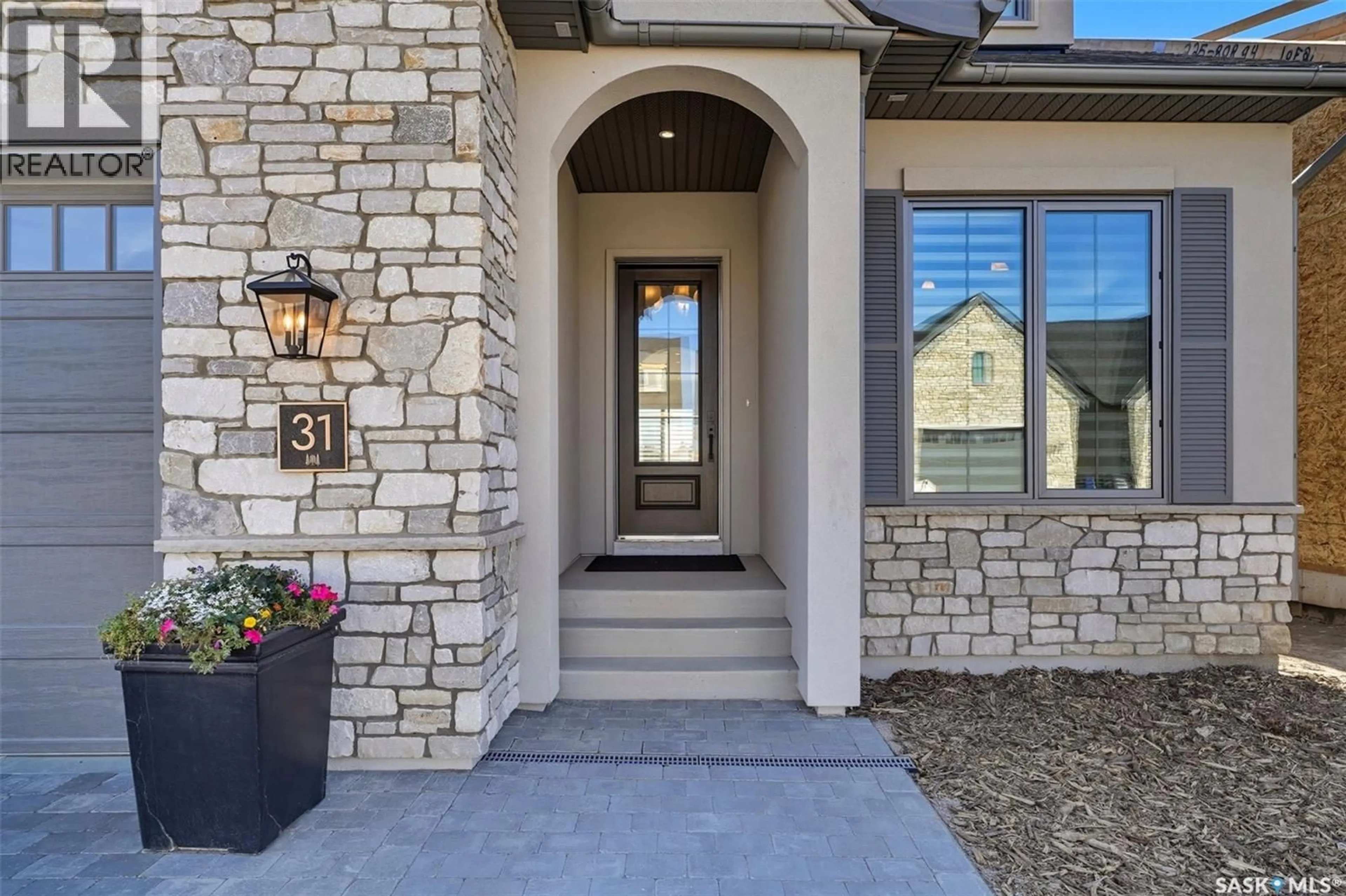 Unknown for 31 350 CARTWRIGHT STREET, Saskatoon Saskatchewan S7T1B1