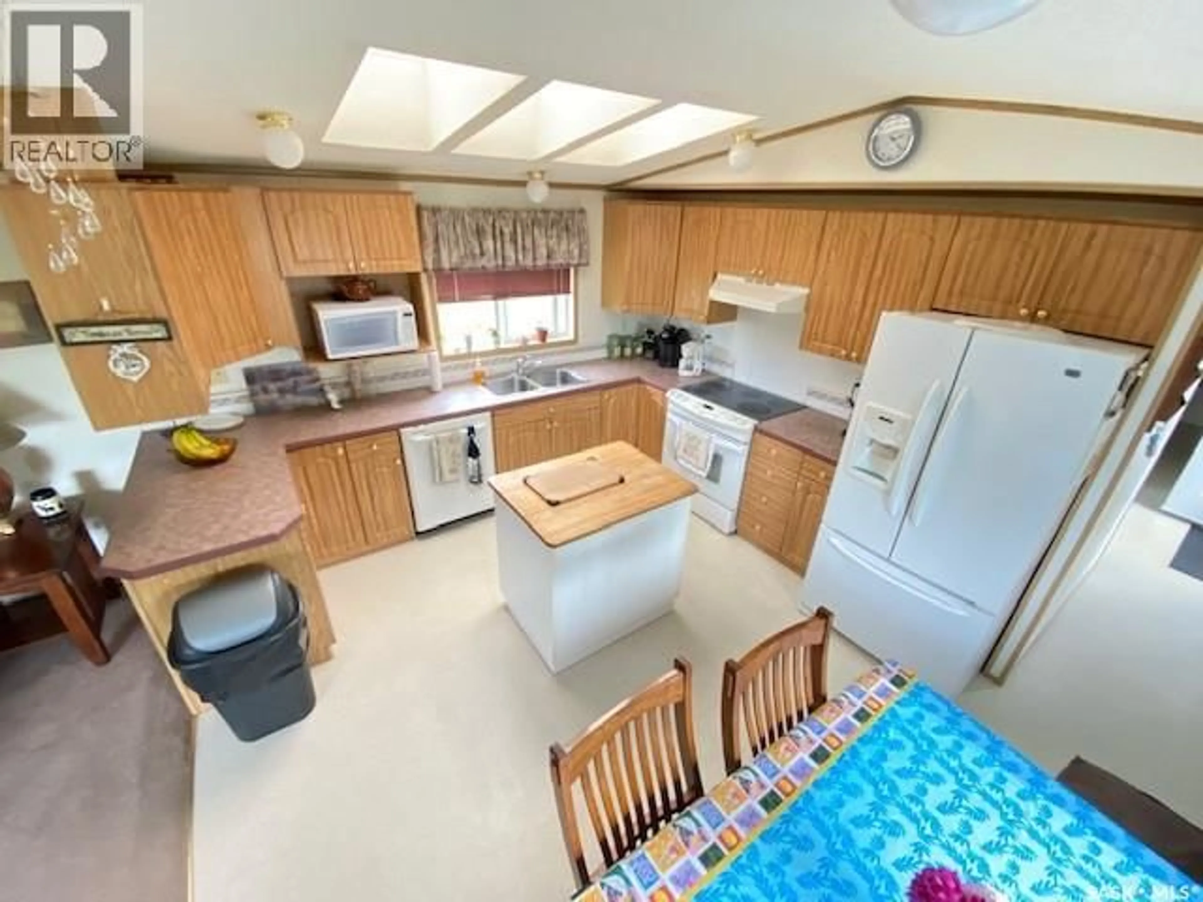 Standard kitchen, unknown for 154 2ND AVENUE, Fenwood Saskatchewan S0A0Y0