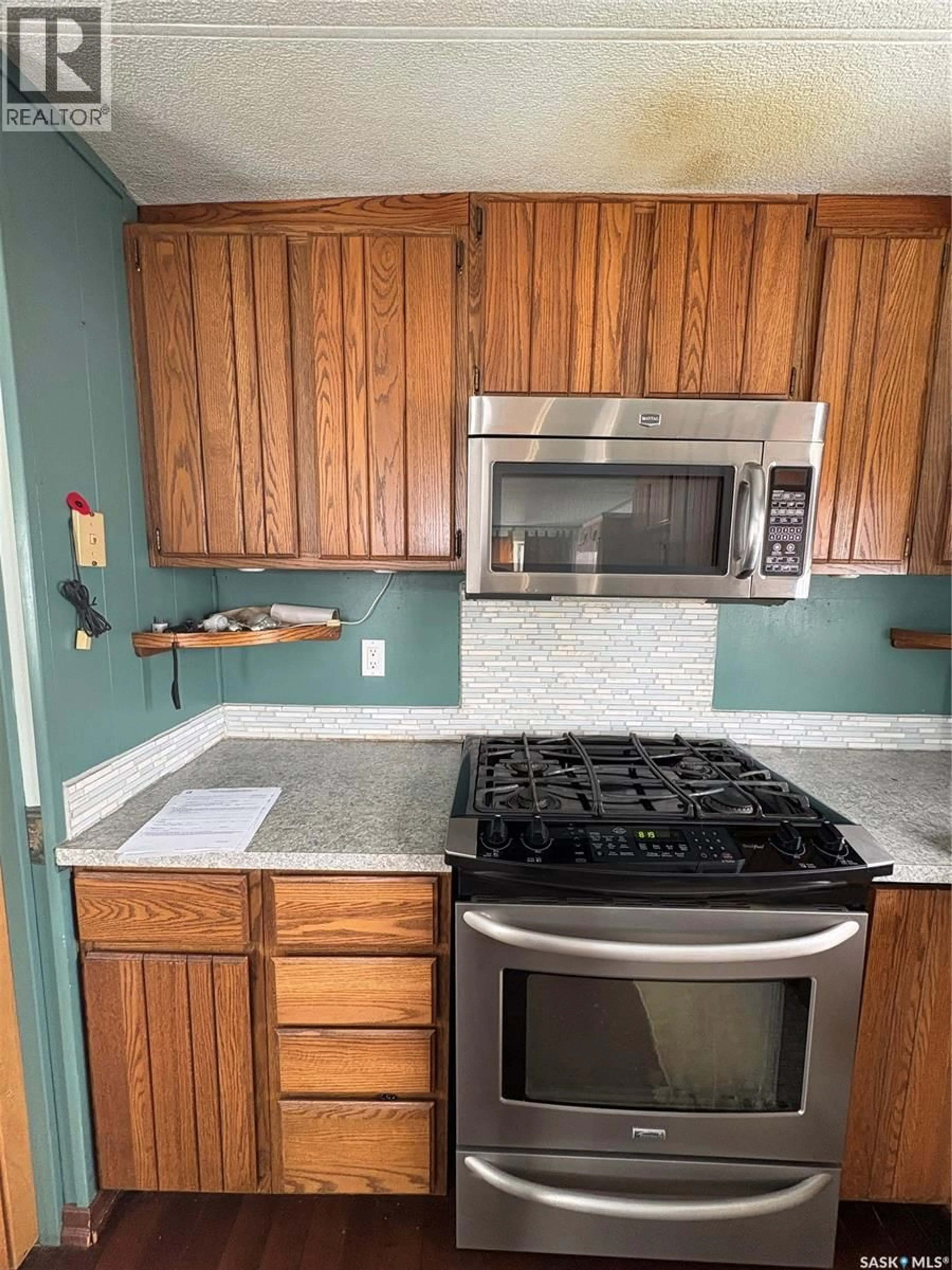 Standard kitchen, unknown for LUCAS ACREAGE, Preeceville Rm No. 334 Saskatchewan S0A3B0