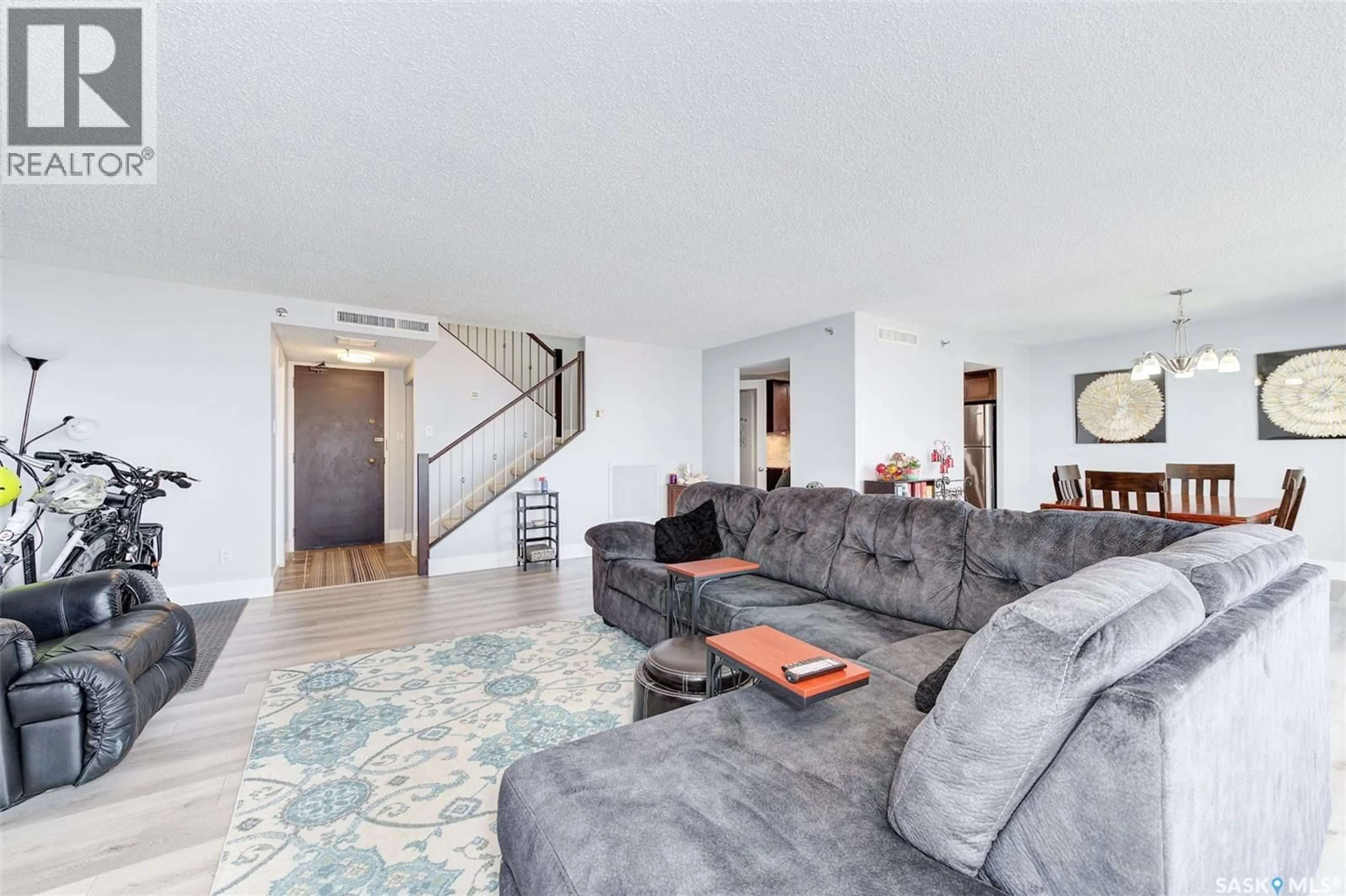 Living room with furniture, unknown for 315 - 1403 5TH AVENUE, Saskatoon Saskatchewan S7K5Z8