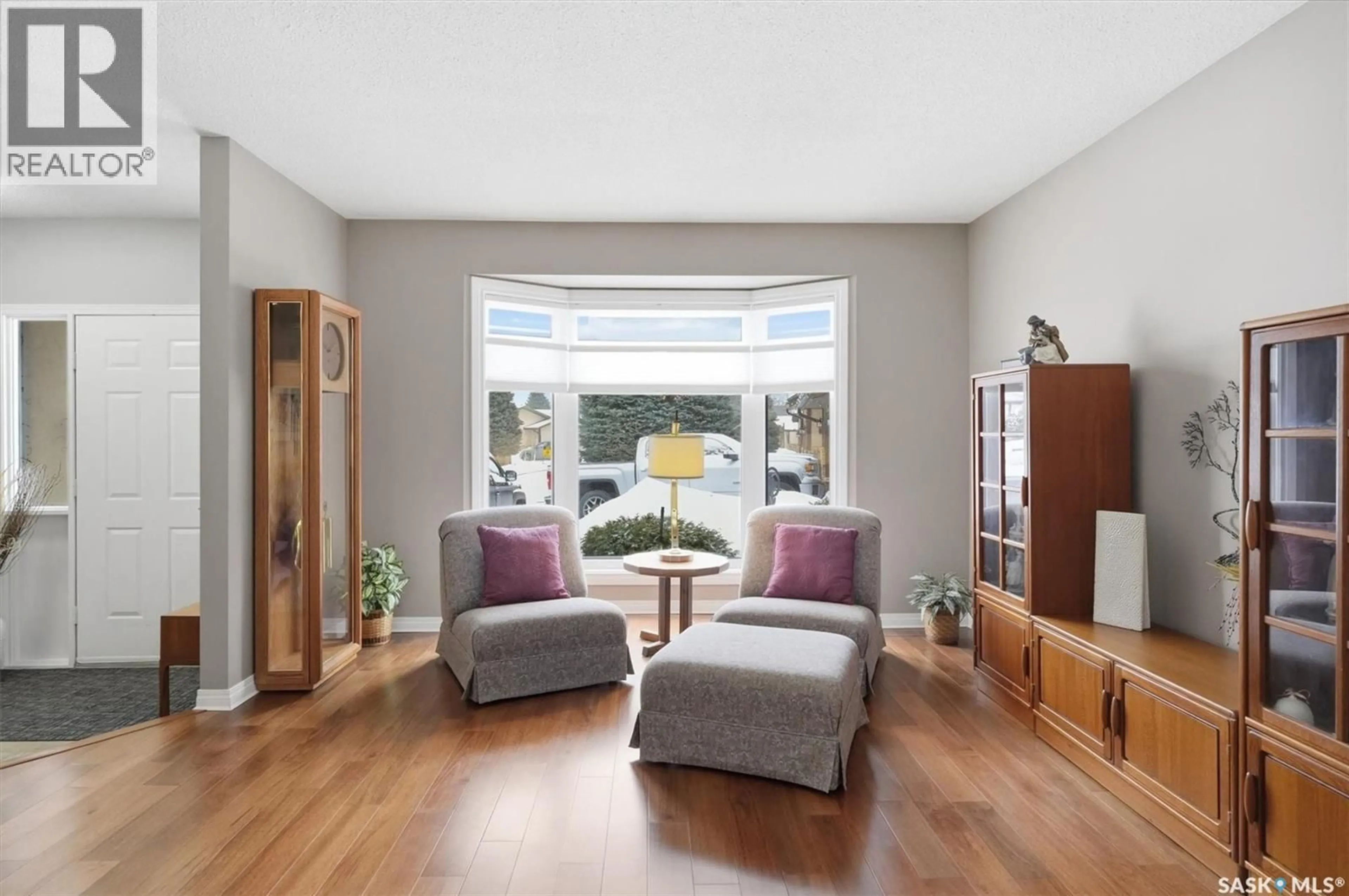 Living room with furniture, unknown for 16 - 310 KINGSMERE BOULEVARD, Saskatoon Saskatchewan S7J4S4