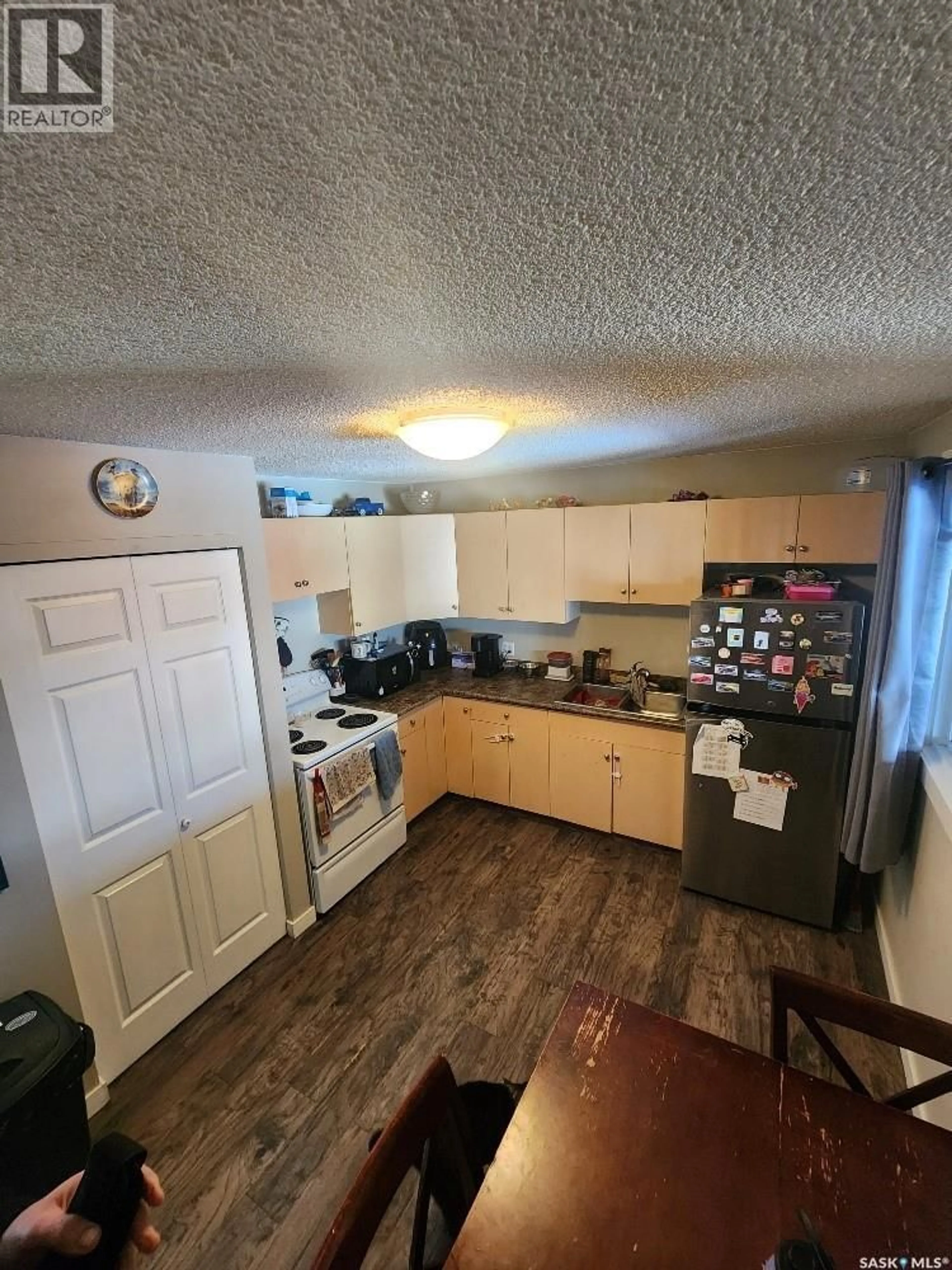 Standard kitchen, unknown for 84 ROTHWELL CRESCENT, Regina Saskatchewan S4N1R6