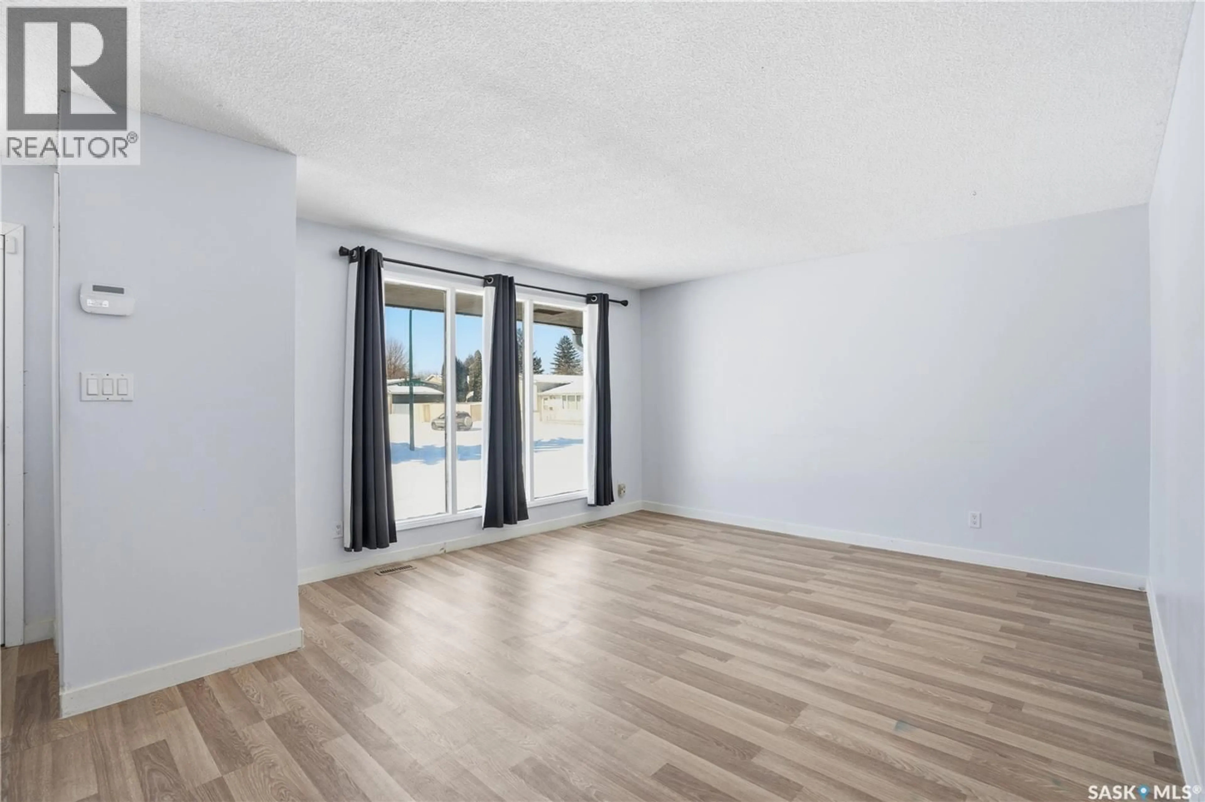 A pic of a room for 222 SMALLWOOD CRESCENT, Saskatoon Saskatchewan S7L4S1