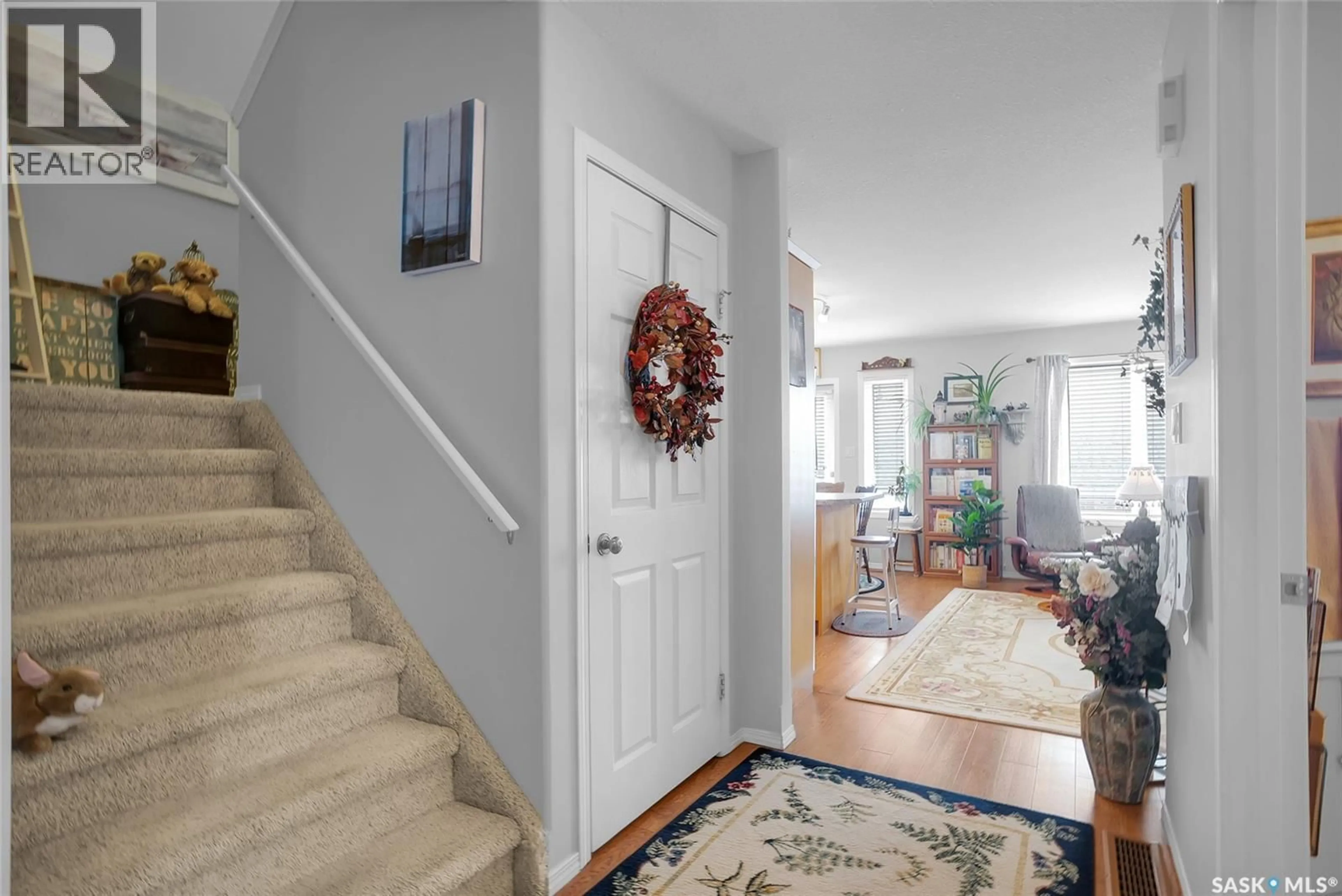 Indoor entryway for 707 6TH AVENUE, Warman Saskatchewan S0K4S0