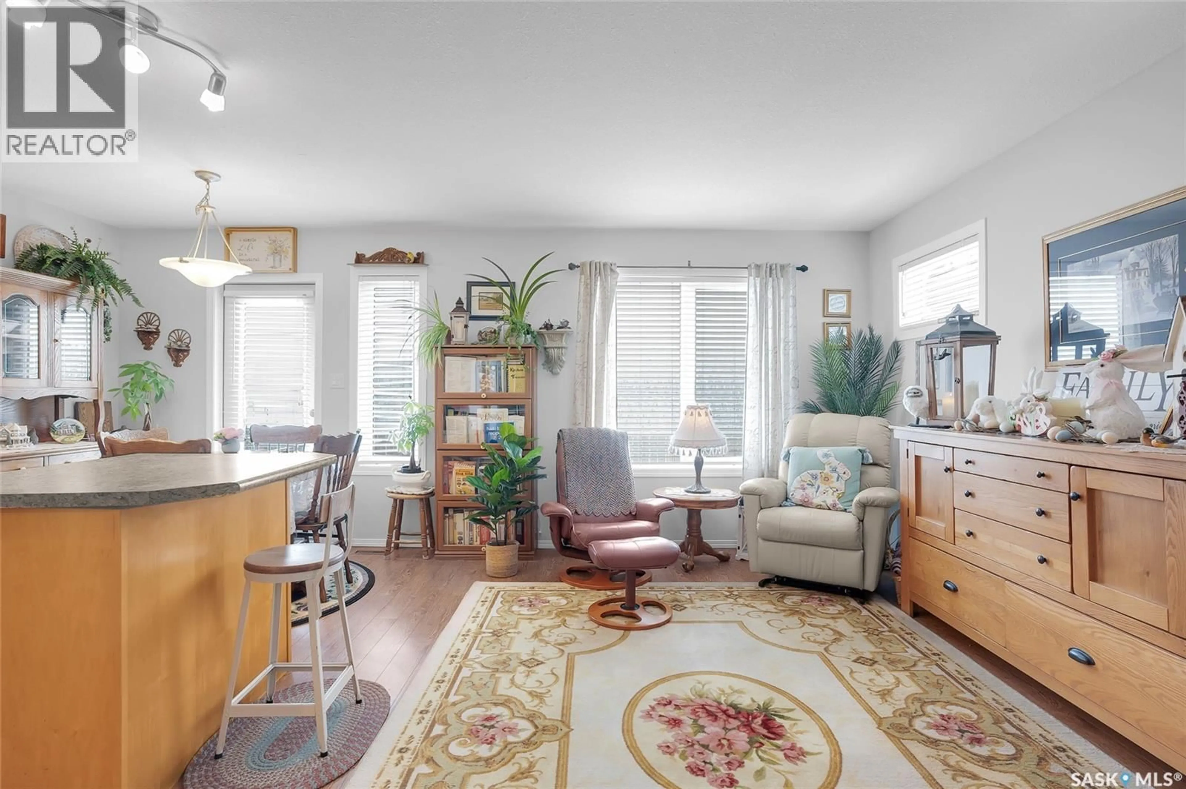 Living room with furniture, unknown for 707 6TH AVENUE, Warman Saskatchewan S0K4S0