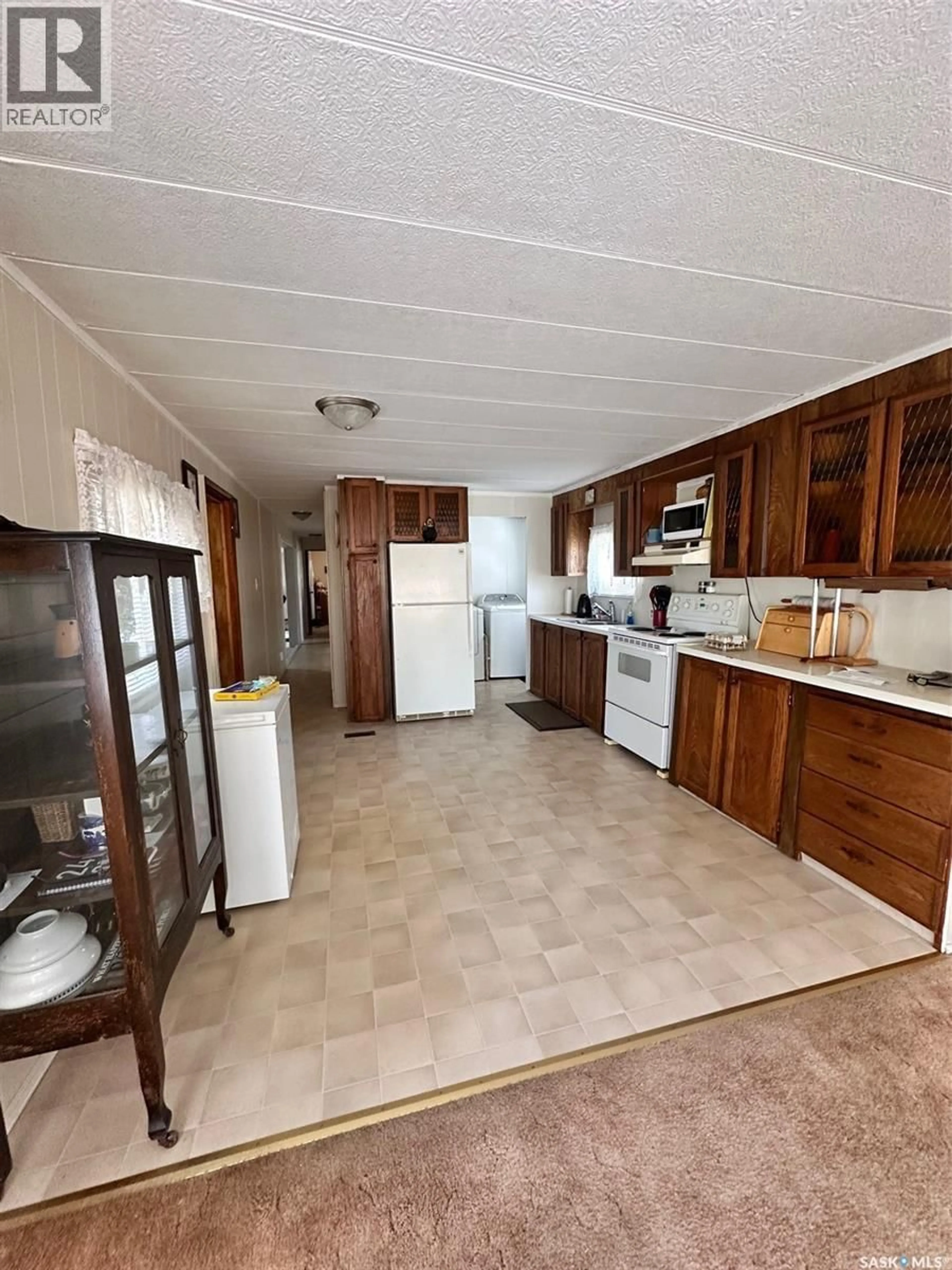 Unknown for 64 1ST AVENUE, Leoville Saskatchewan S0J1N0