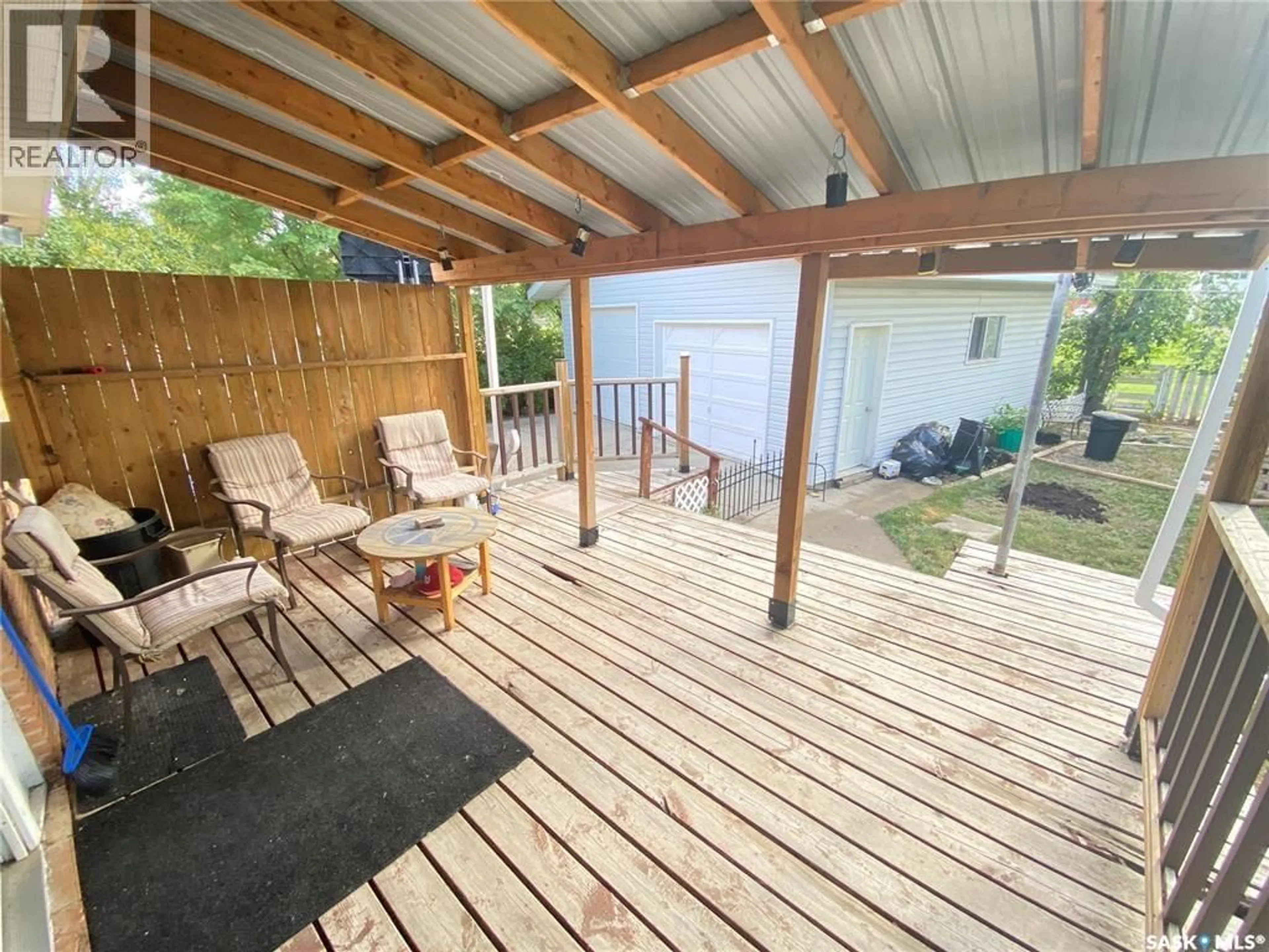 Patio, water/lake/river/ocean view for 434 2ND STREET, Weyburn Saskatchewan S4H0V5