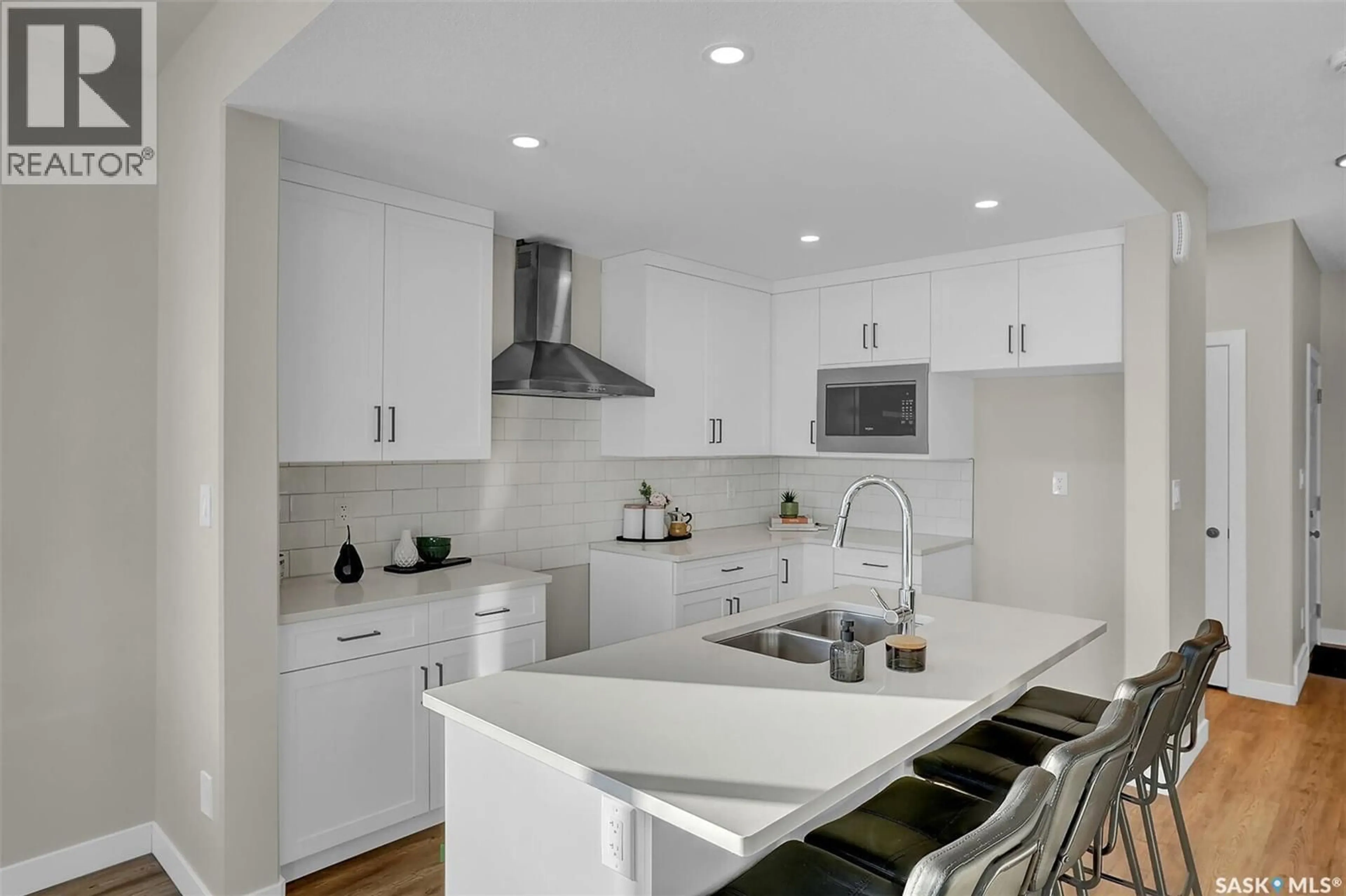 Contemporary kitchen, ceramic/tile floor for 230 KOSTIUK CRESCENT, Saskatoon Saskatchewan S7W0L8