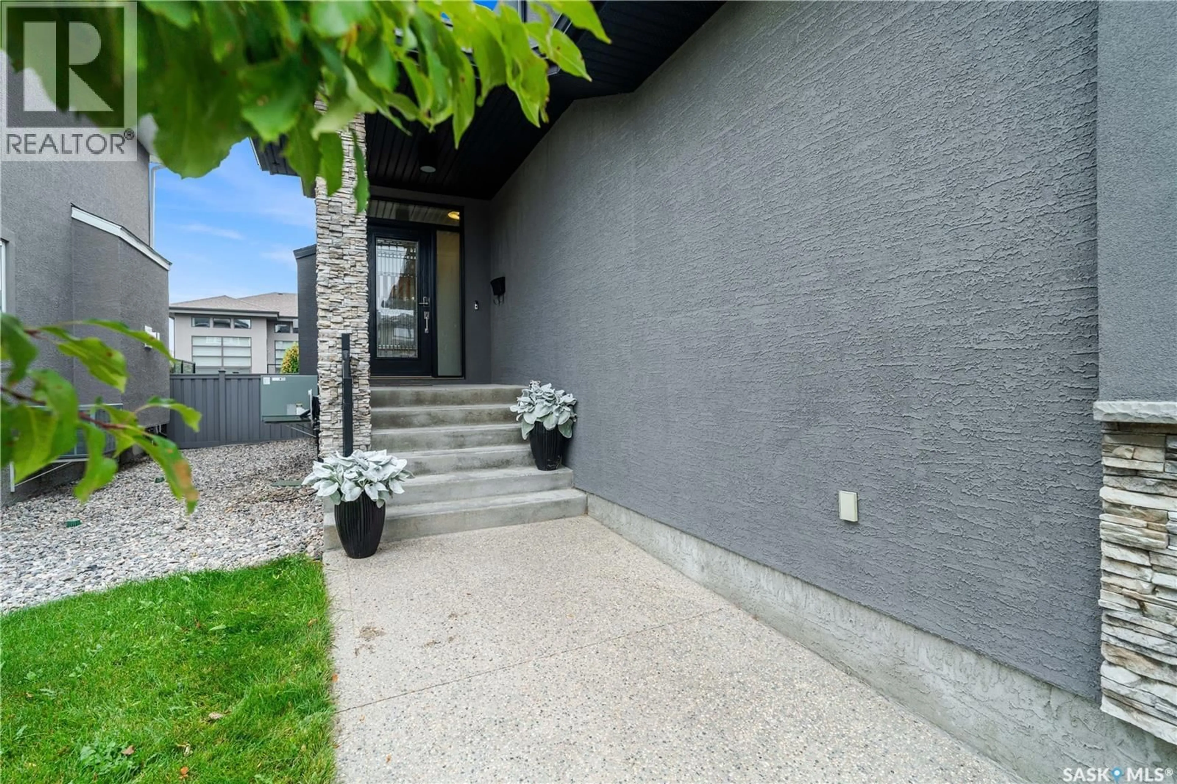 Patio, street for 4311 SANDPIPER CRESCENT, Regina Saskatchewan S4V1N3