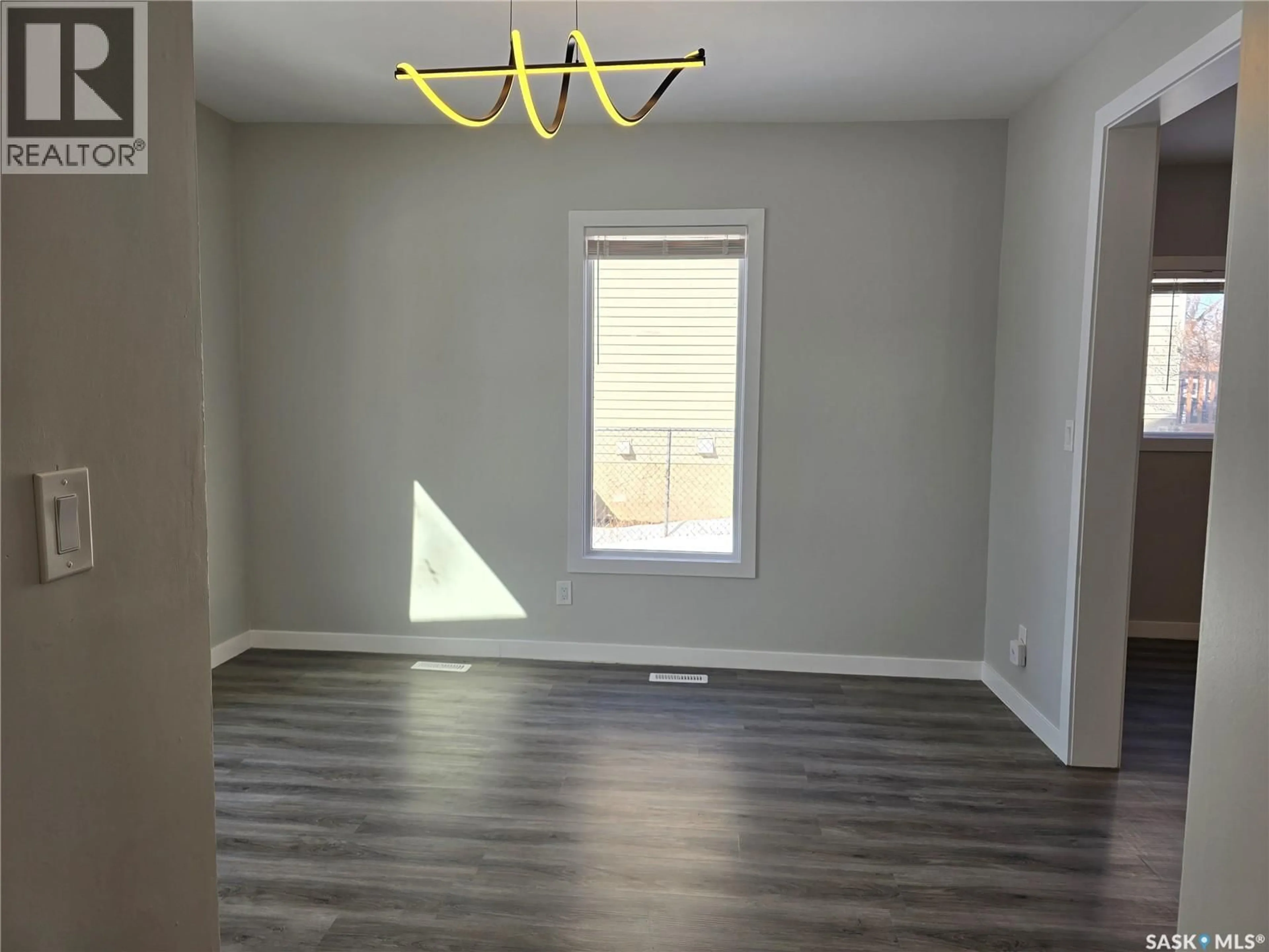 A pic of a room for 210 E AVENUE N, Saskatoon Saskatchewan S7L1R7