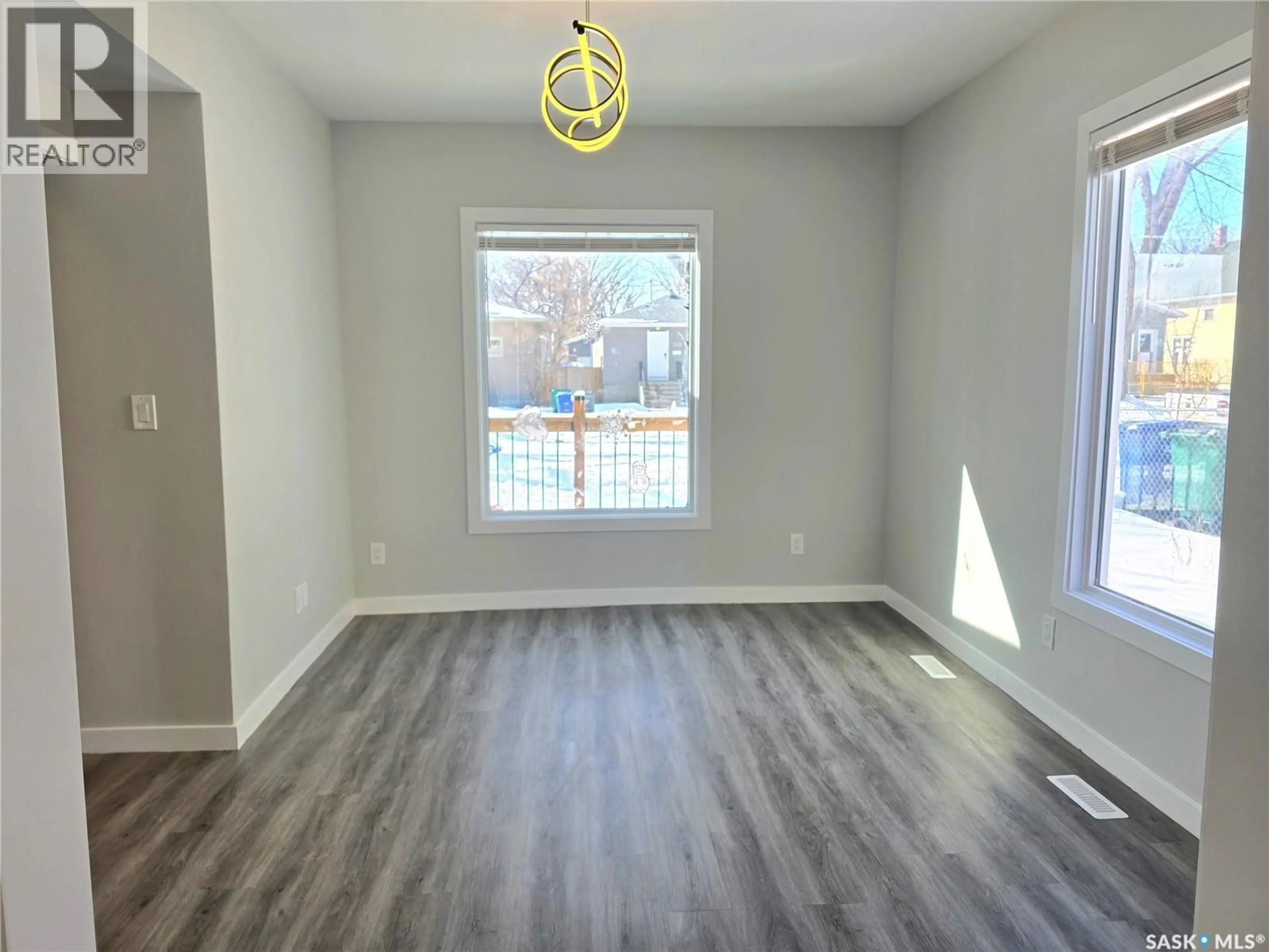 A pic of a room for 210 E AVENUE N, Saskatoon Saskatchewan S7L1R7