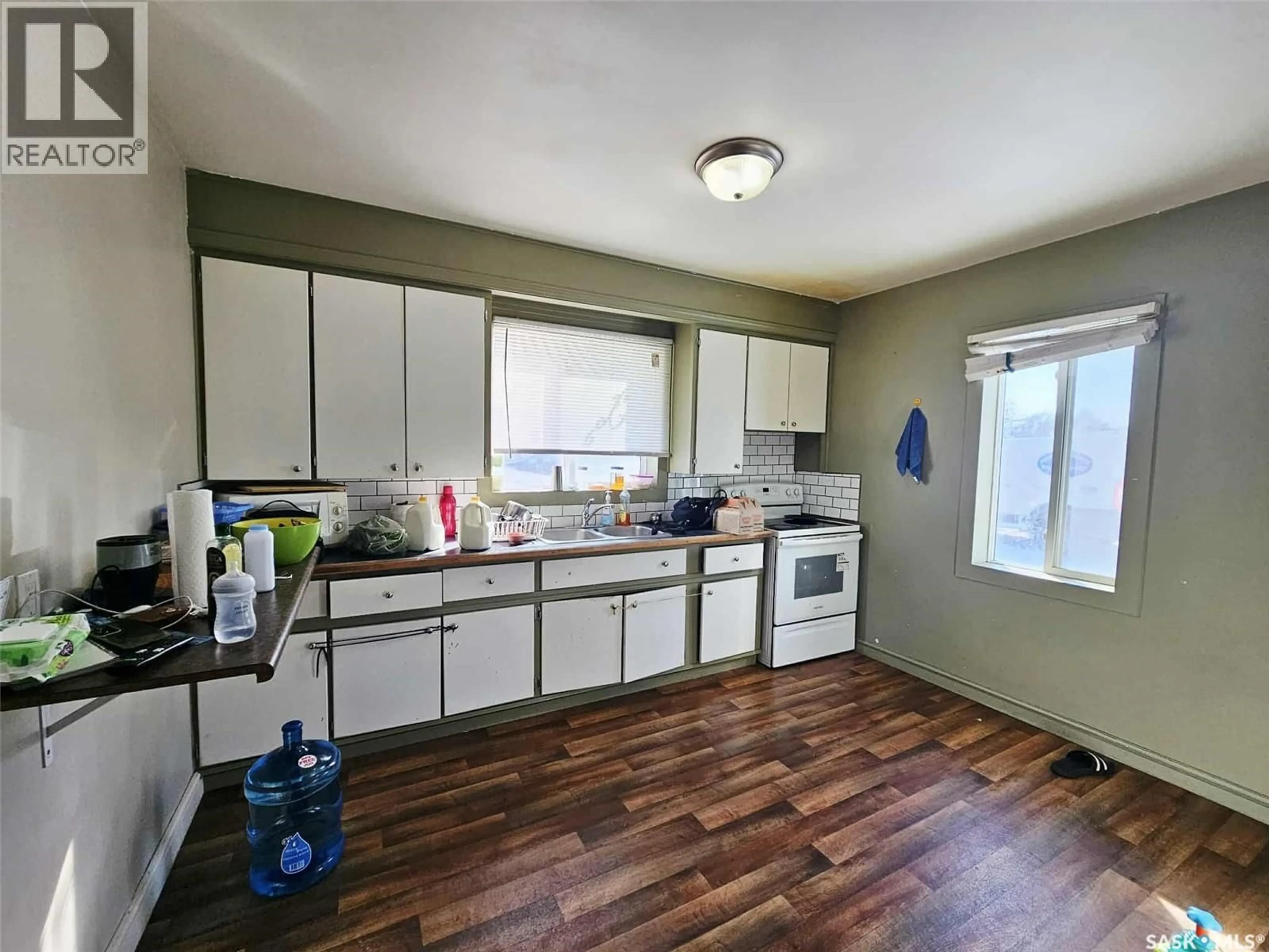 Standard kitchen, unknown for 201 BROADWAY STREET, Yorkton Saskatchewan S3N0M8