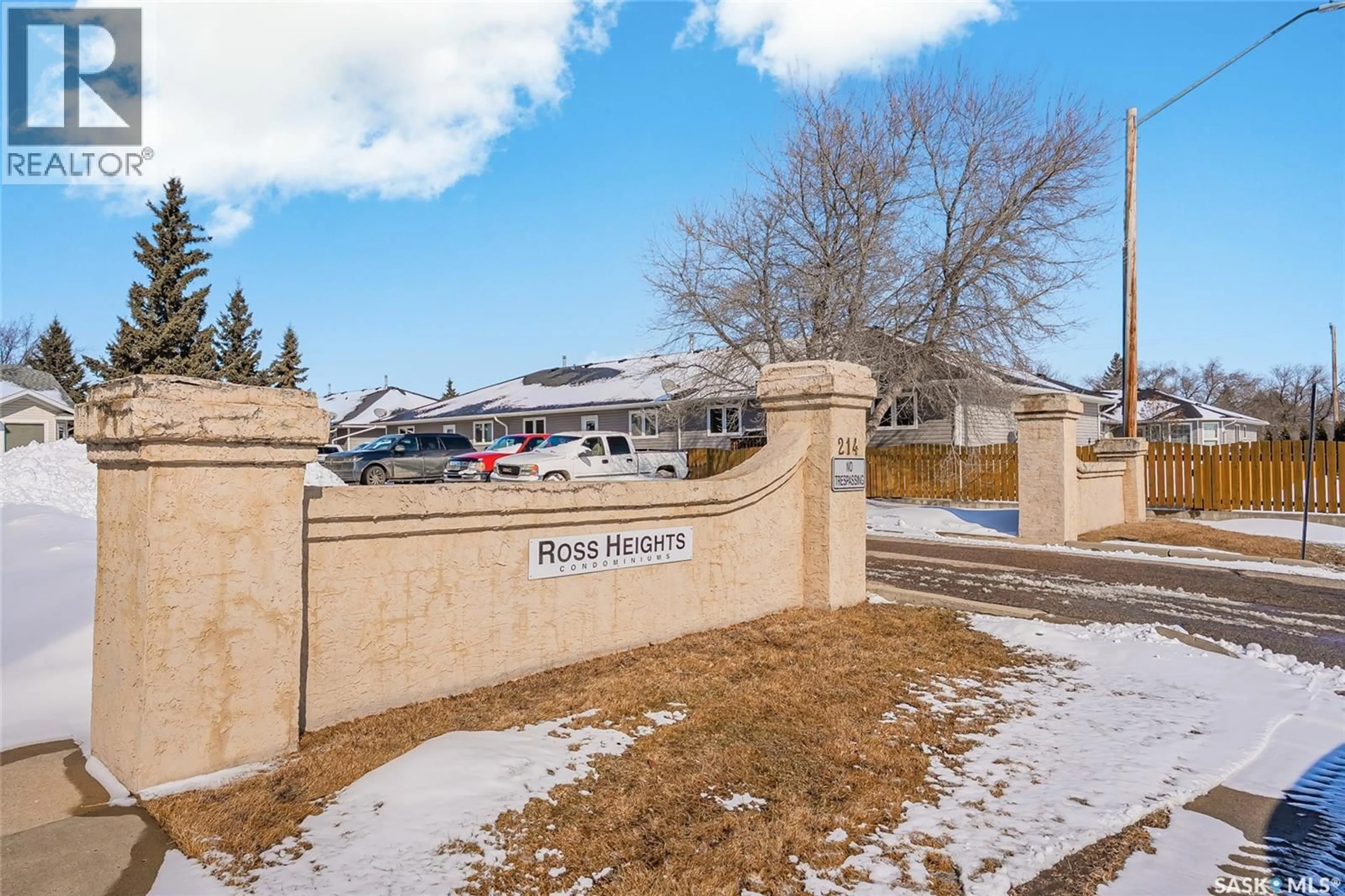 Indoor foyer for 214 - 304 ROSS AVENUE, Dalmeny Saskatchewan S0K1E0
