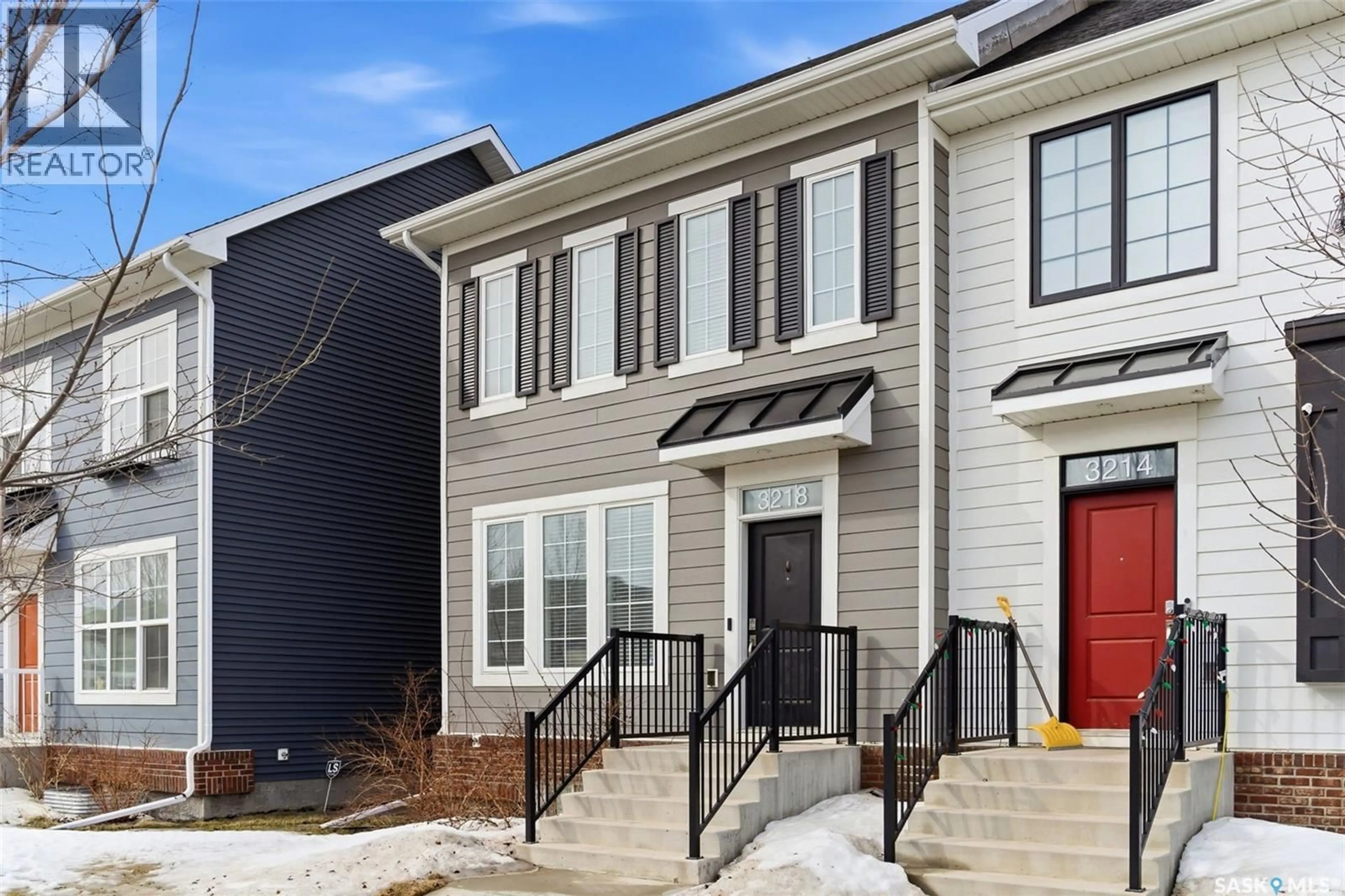 Home with vinyl exterior material, street for 3218 CHUKA BOULEVARD, Regina Saskatchewan S4V3S6