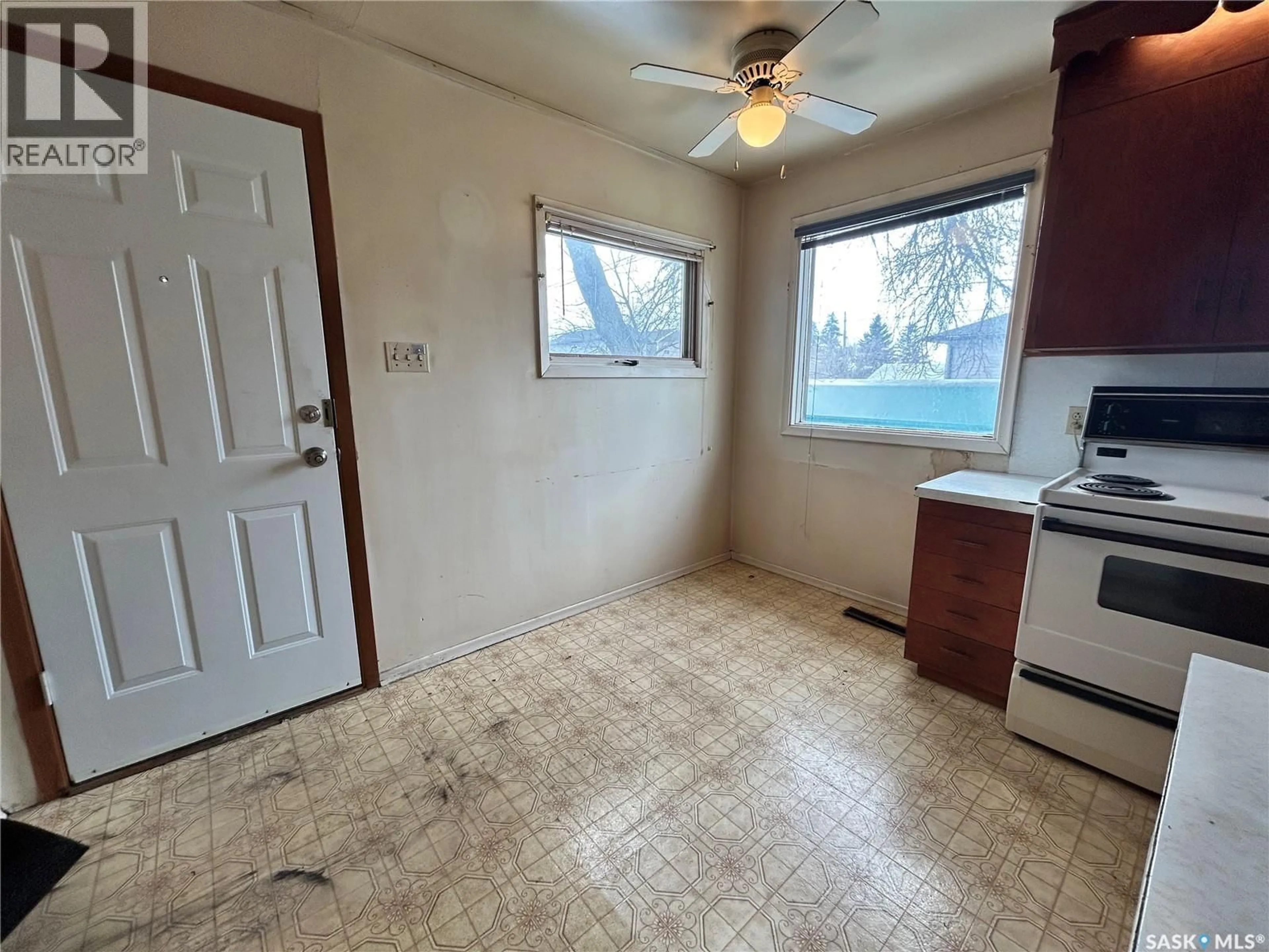 A pic of a room for 455 HALIFAX STREET, Regina Saskatchewan S4R1T4