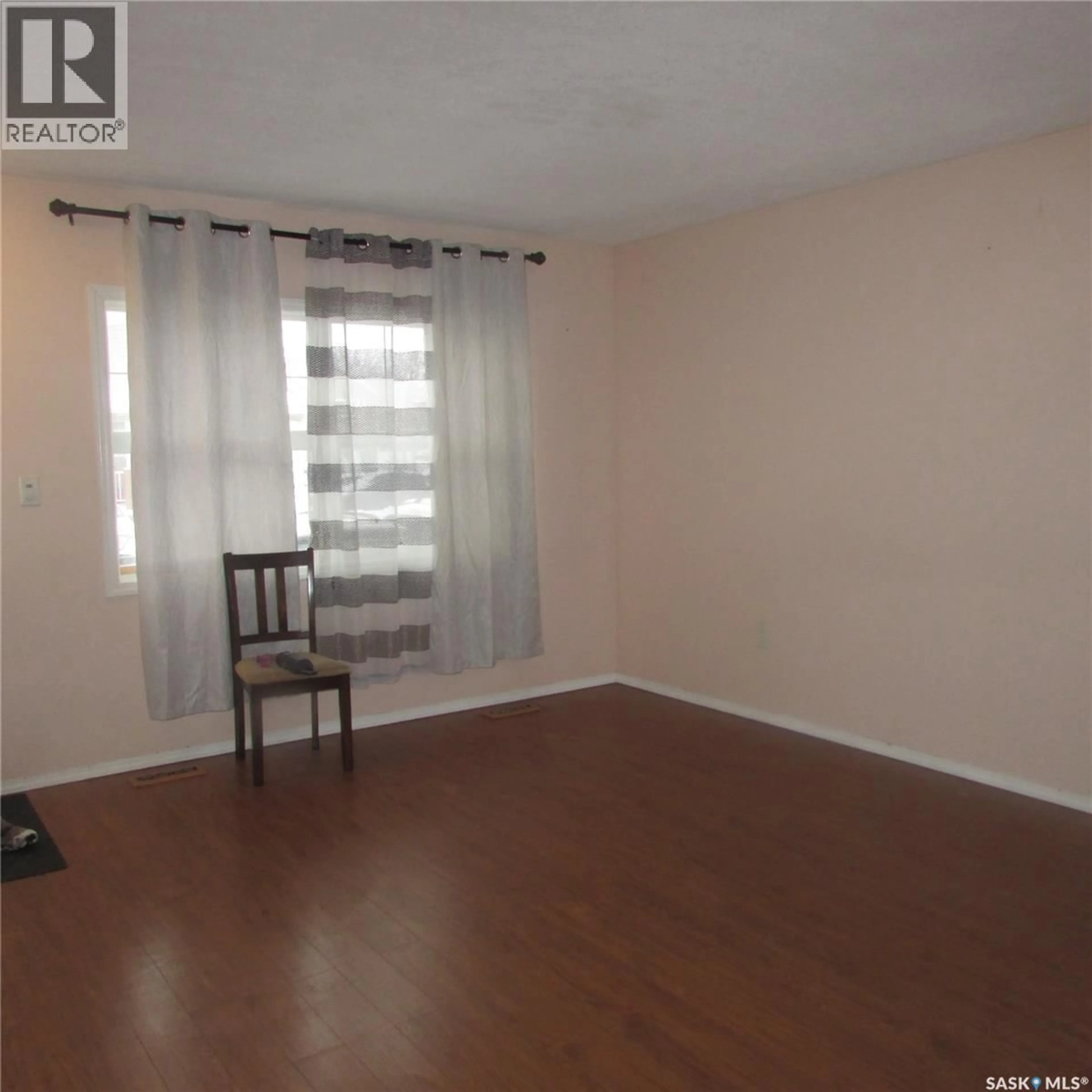 A pic of a room for 2164 TORONTO STREET, Regina Saskatchewan S4P0B8