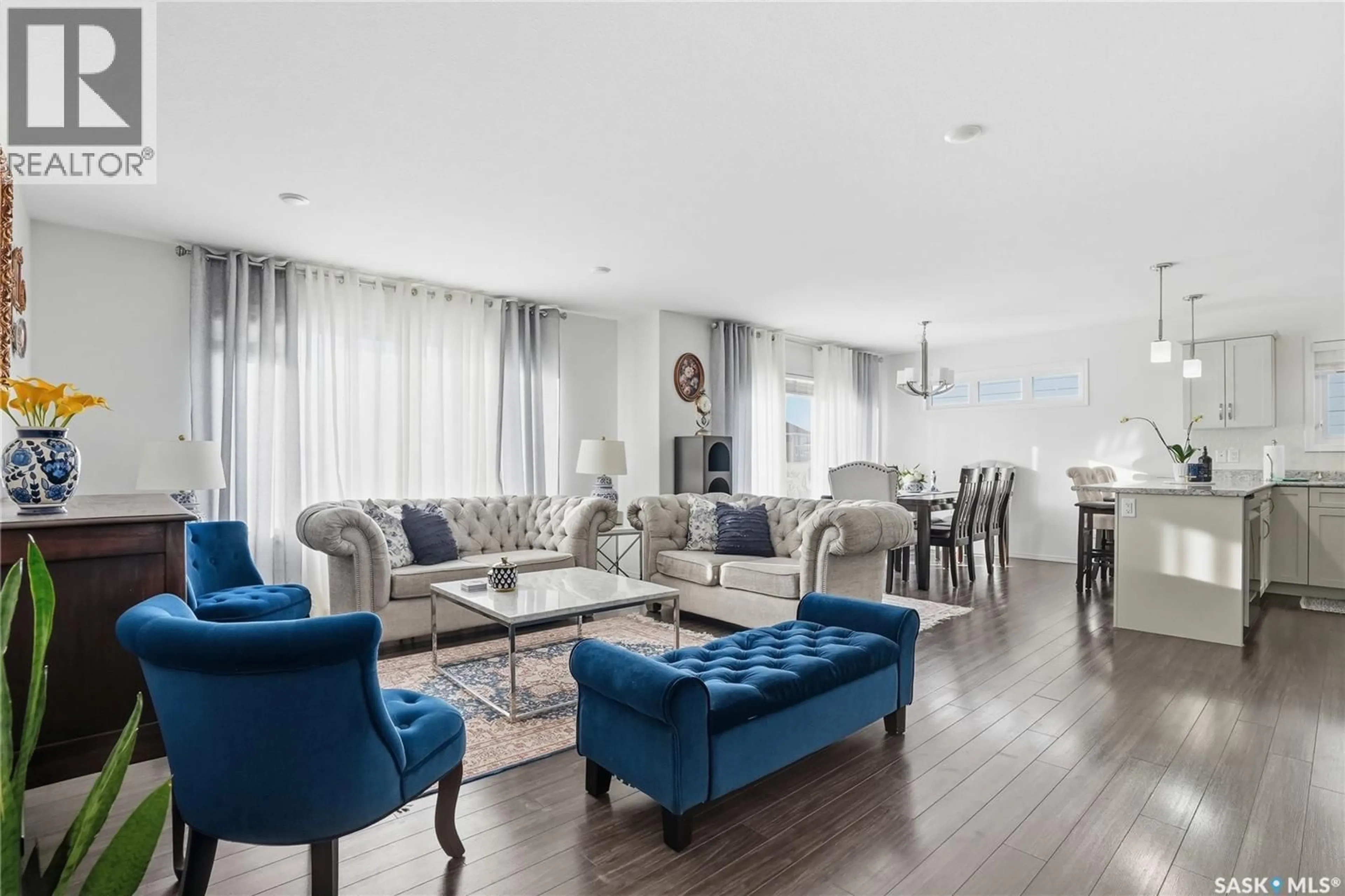 Living room with furniture, unknown for 223 EATON CRESCENT, Saskatoon Saskatchewan S7V0H4