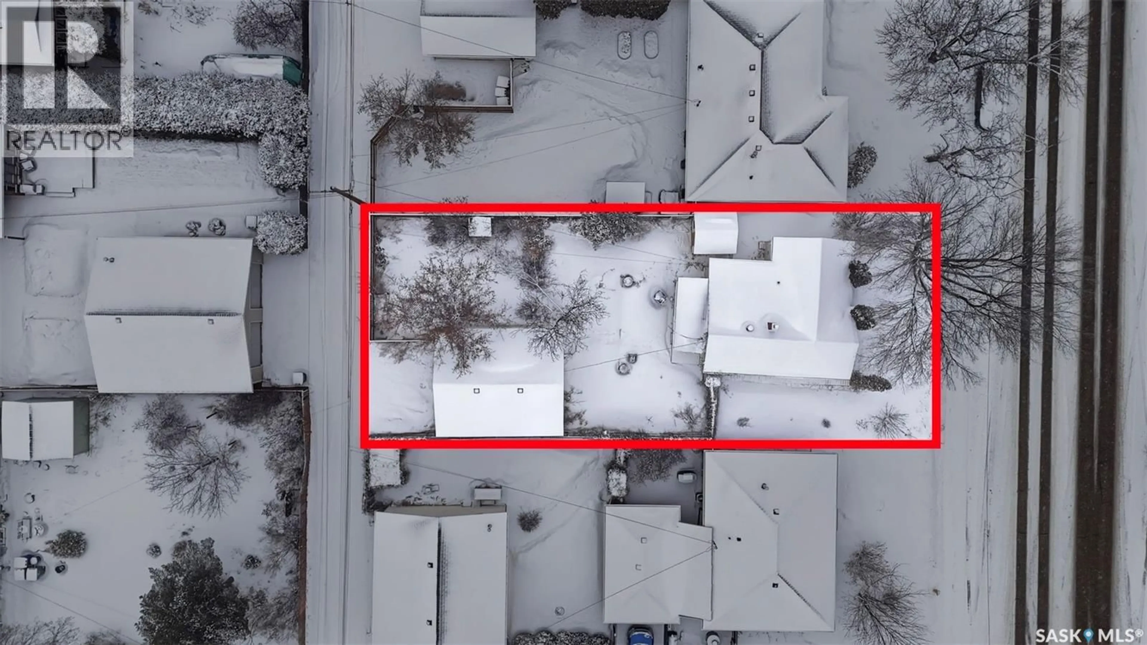 A pic from outside/outdoor area/front of a property/back of a property/a pic from drone, unknown for 1414 CUMBERLAND AVENUE, Saskatoon Saskatchewan S7H2M1