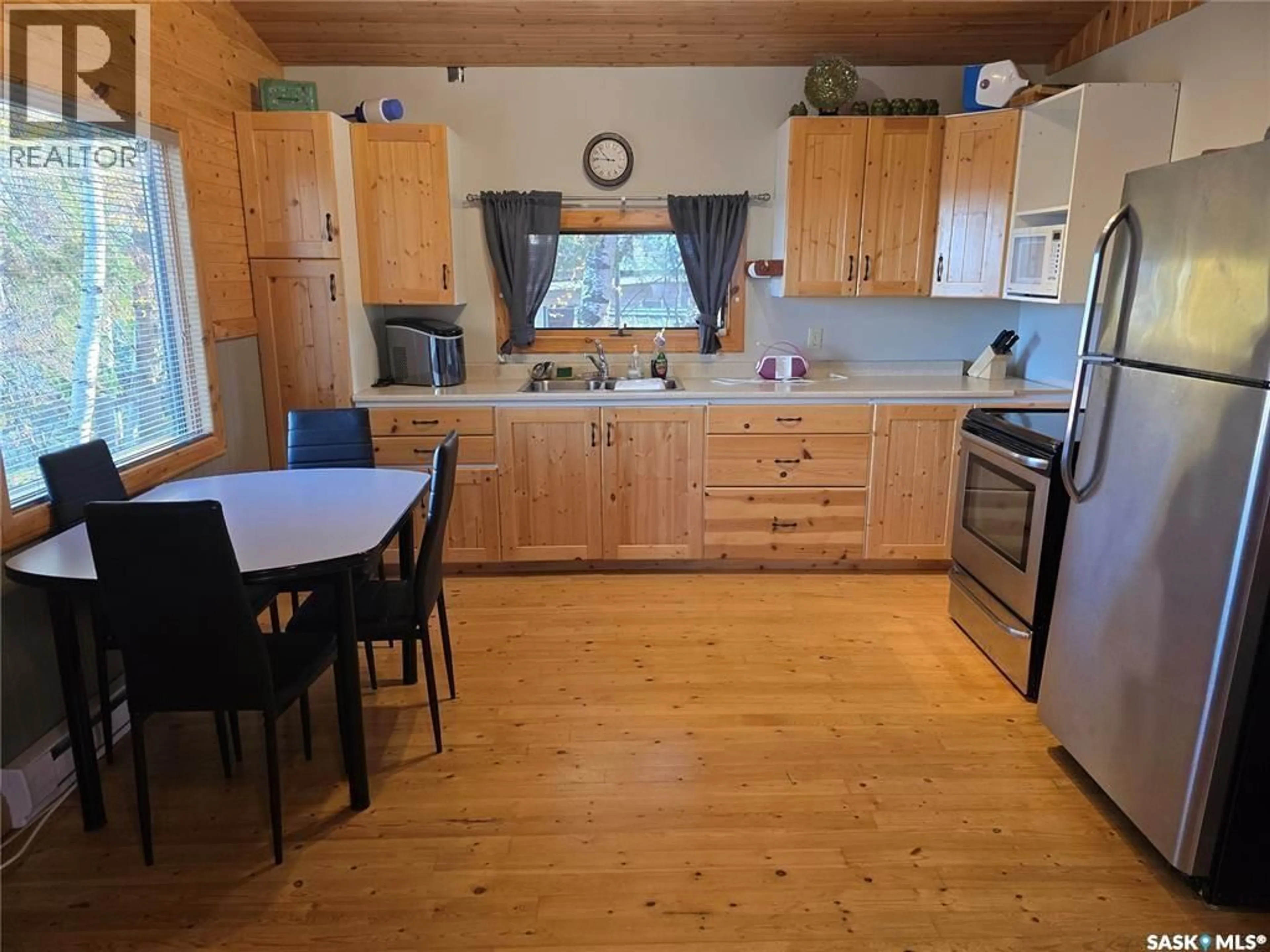 Standard kitchen, wood/laminate floor for 207 PINE DRIVE, Tobin Lake Saskatchewan S0E1E0