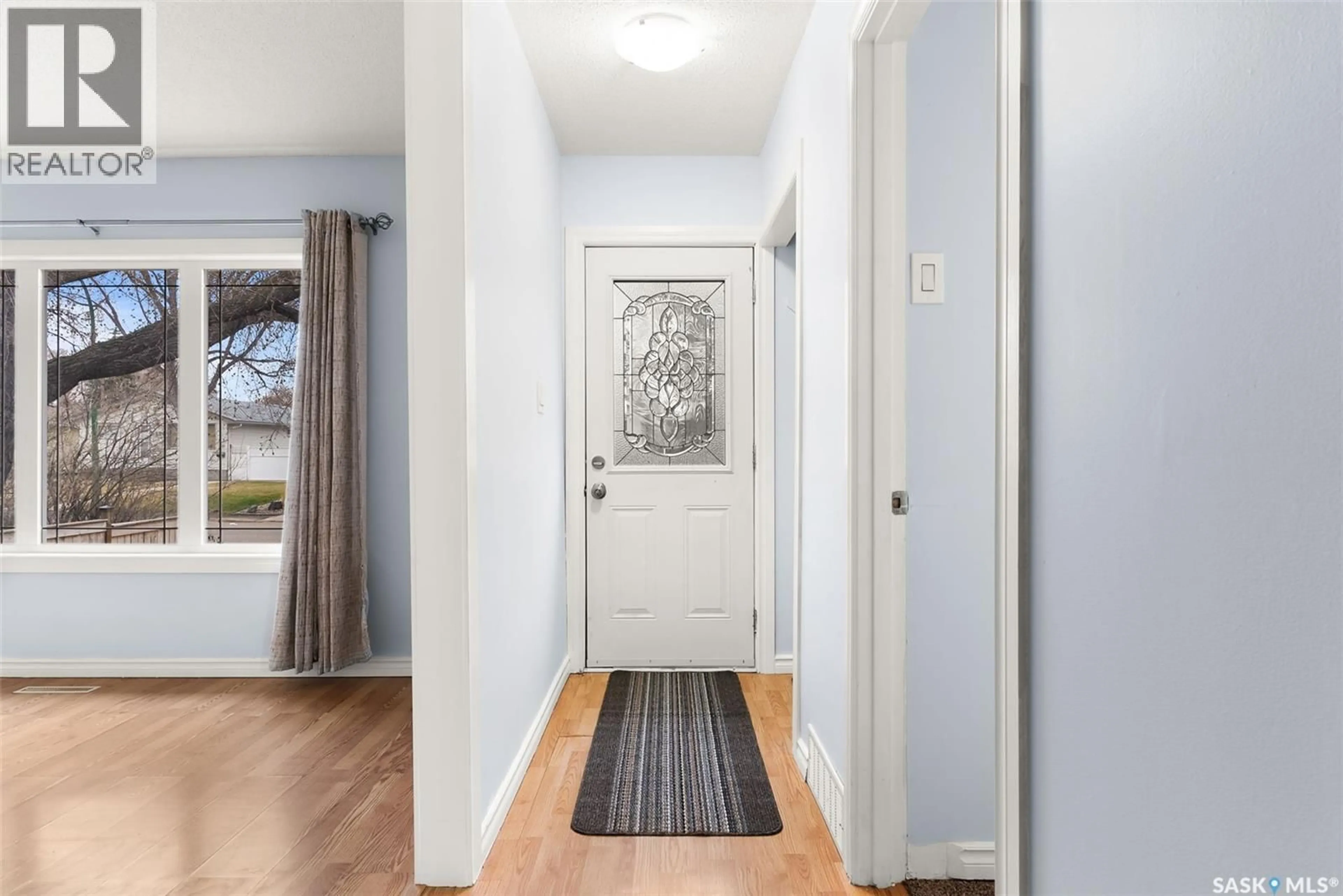 Indoor entryway for 366 HALIFAX STREET, Regina Saskatchewan S4R1T2