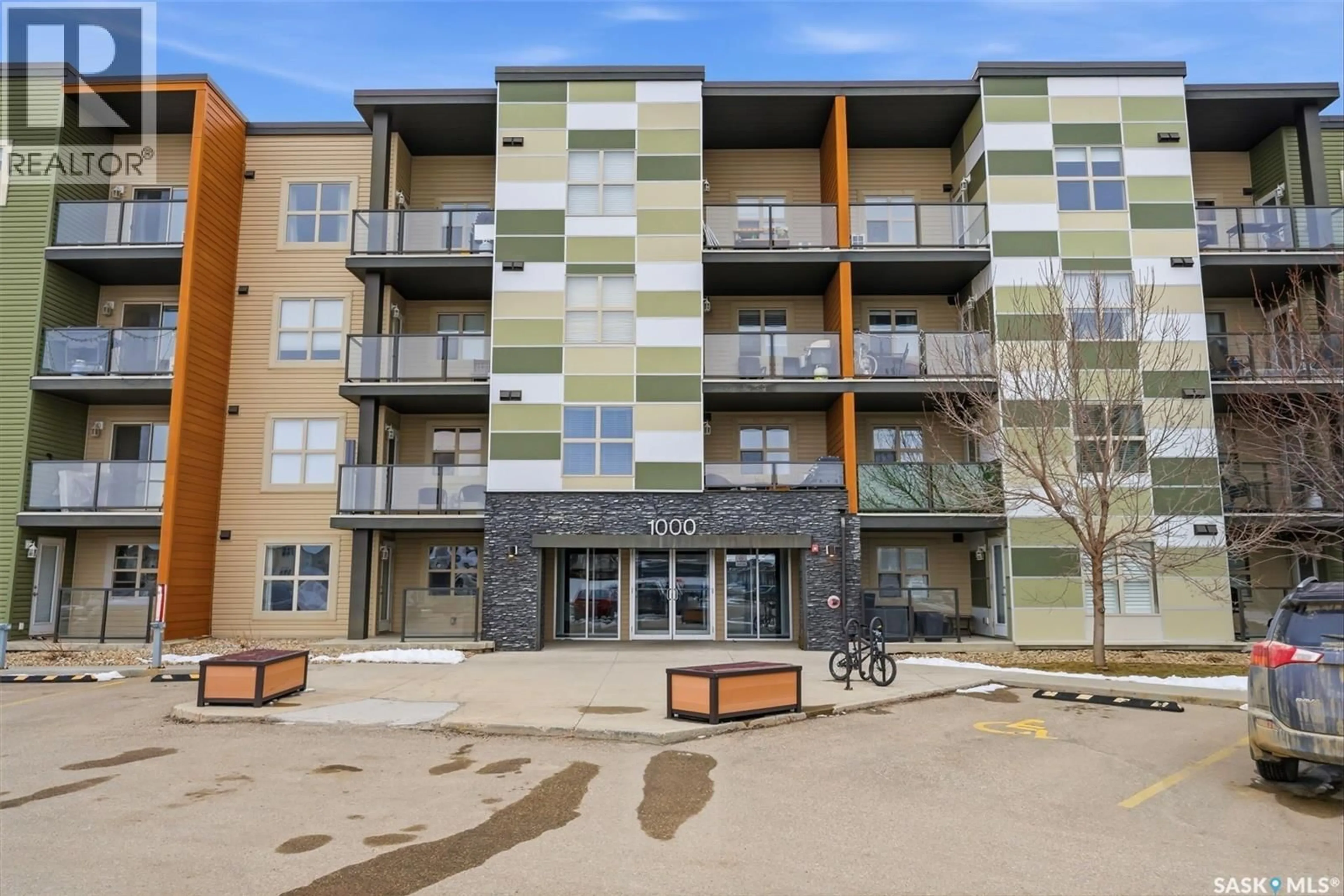 Patio, building for 5500 - 1106 MITCHINSON WAY, Regina Saskatchewan S4W0N9