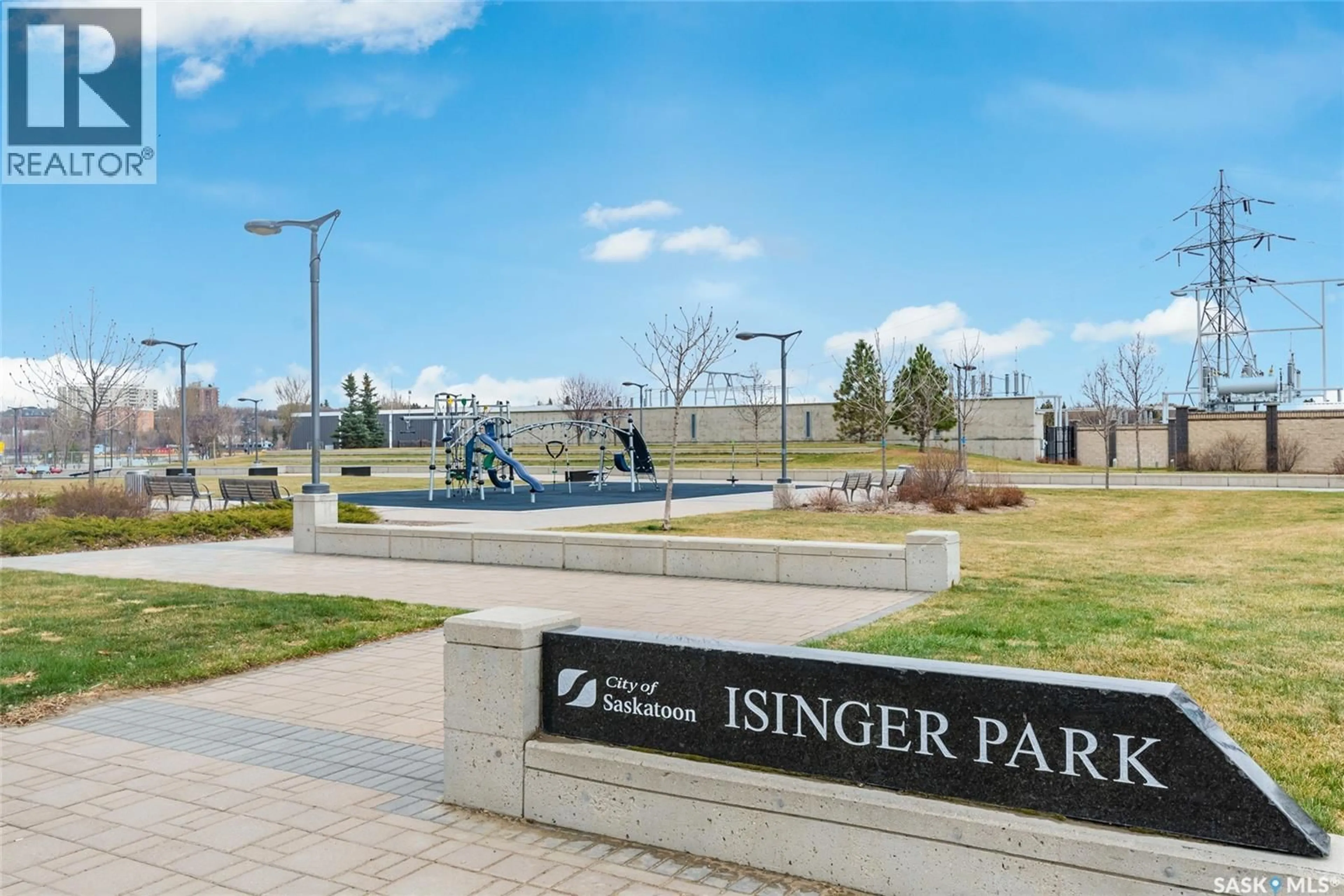 Indoor foyer for 206 - 404 C AVENUE S, Saskatoon Saskatchewan S7M5M9