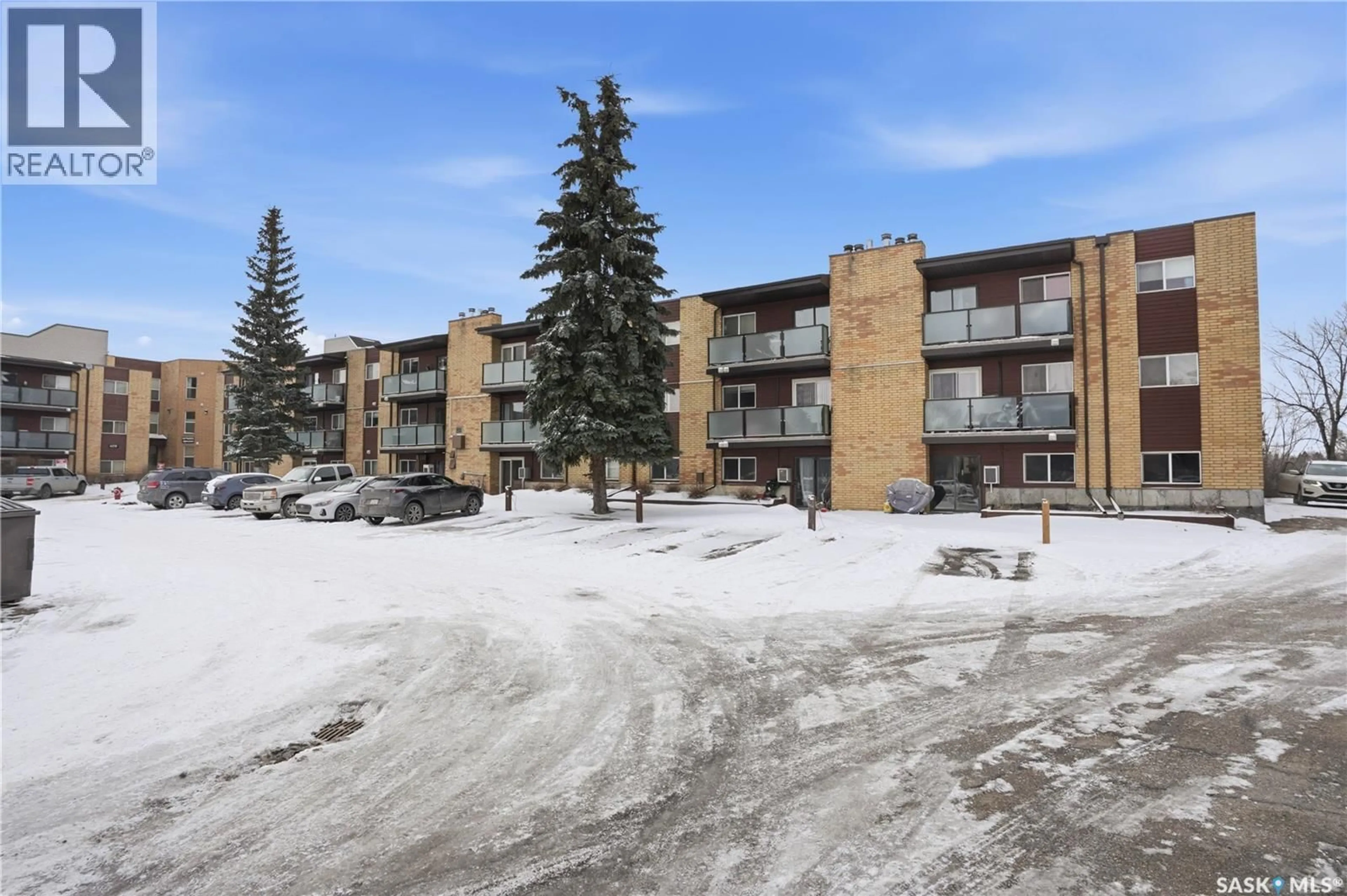 Patio, unknown for 205 - 423 TAIT COURT, Saskatoon Saskatchewan S7H5L3