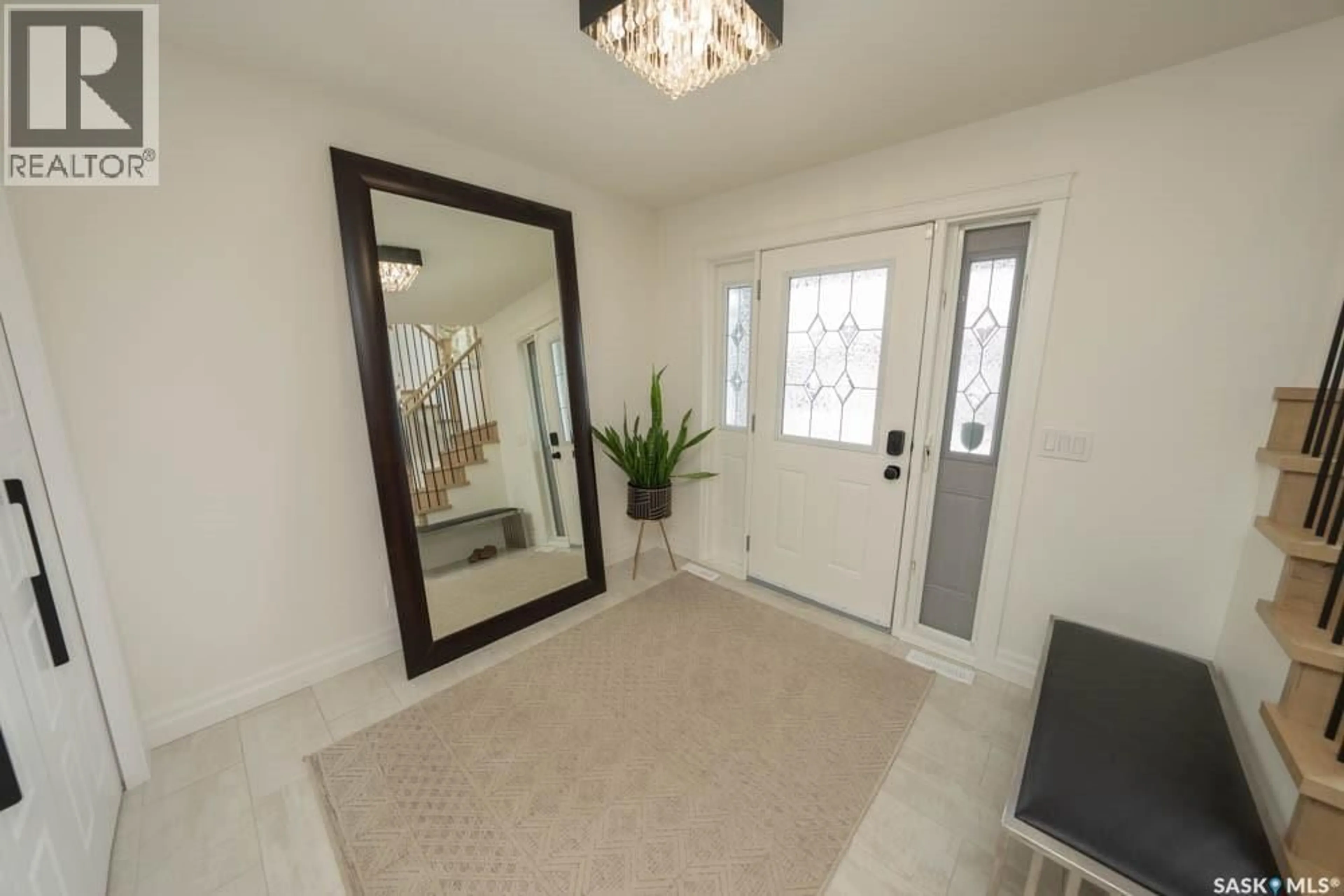 Indoor entryway for 143 PICKARD BAY, Saskatoon Saskatchewan S7W0G8