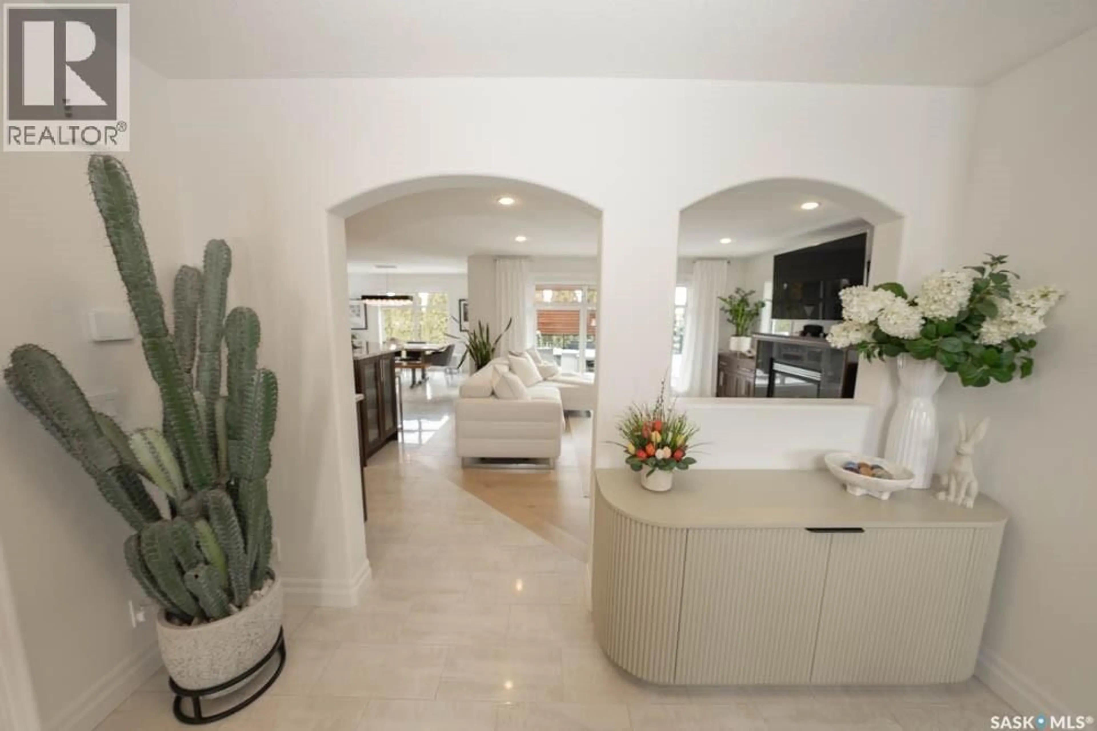 Lobby for 143 PICKARD BAY, Saskatoon Saskatchewan S7W0G8