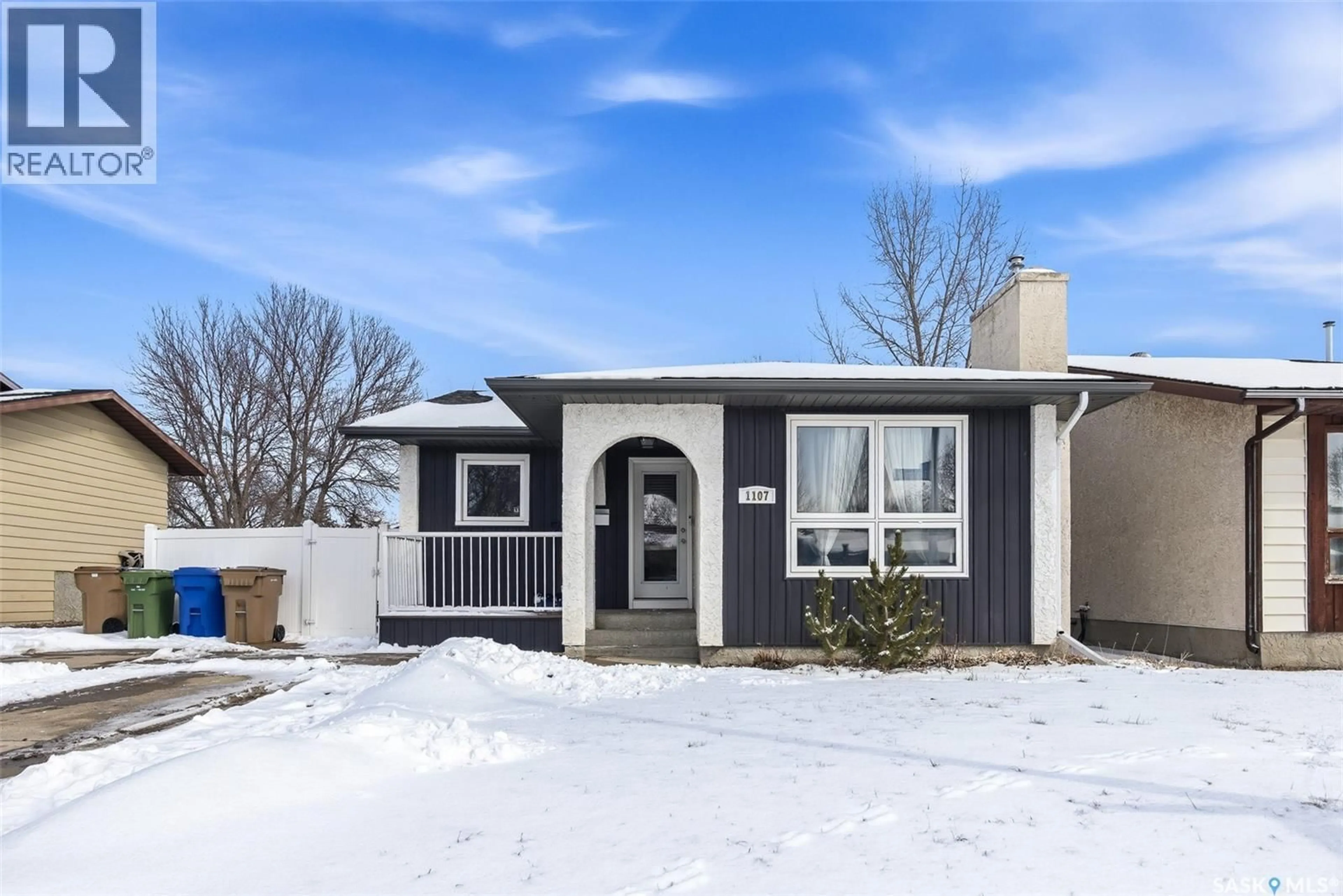 Home with vinyl exterior material, street for 1107 GRAHAM ROAD, Regina Saskatchewan S4N5Z7