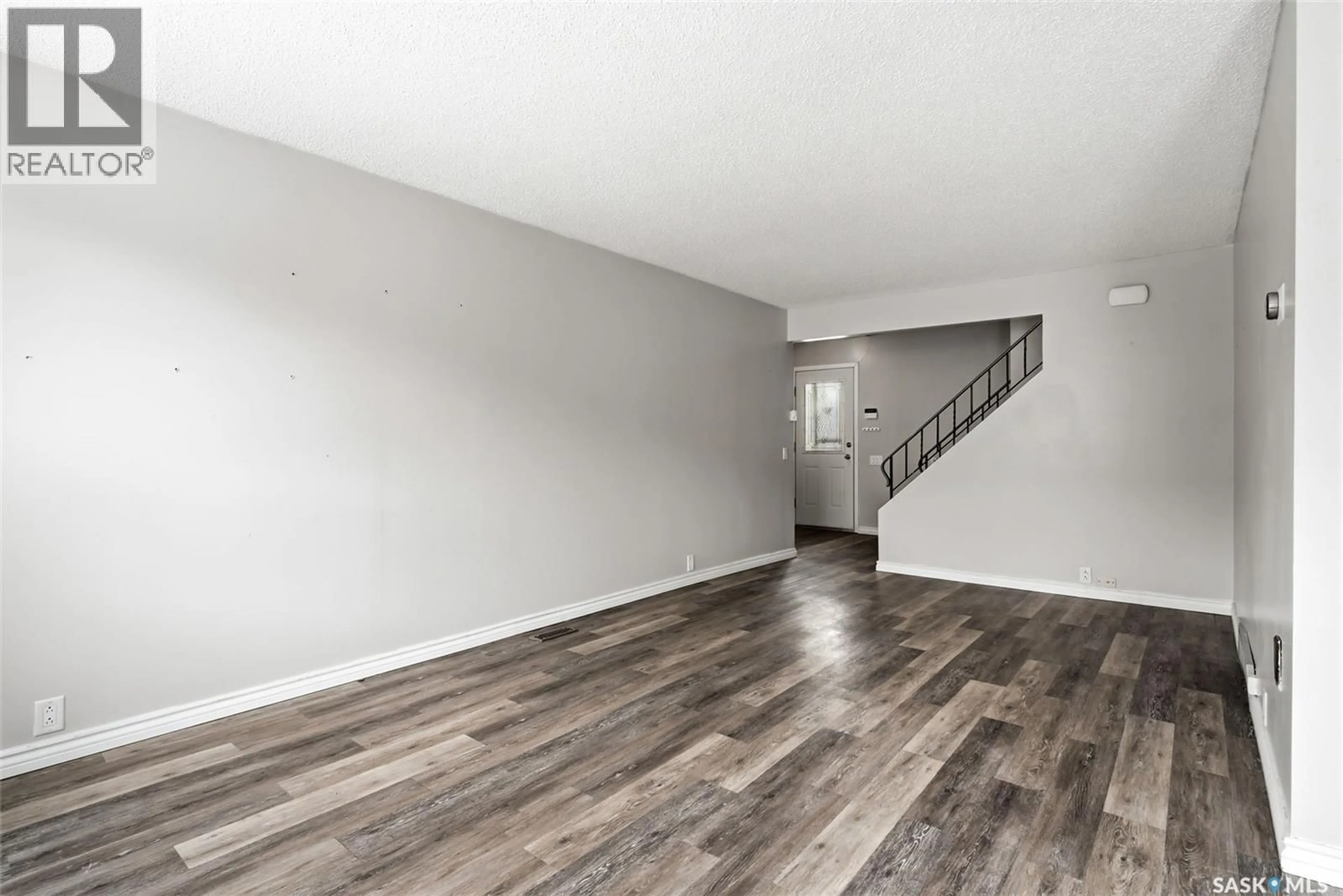 A pic of a room for 1130 12TH AVENUE, Regina Saskatchewan S4R7W7