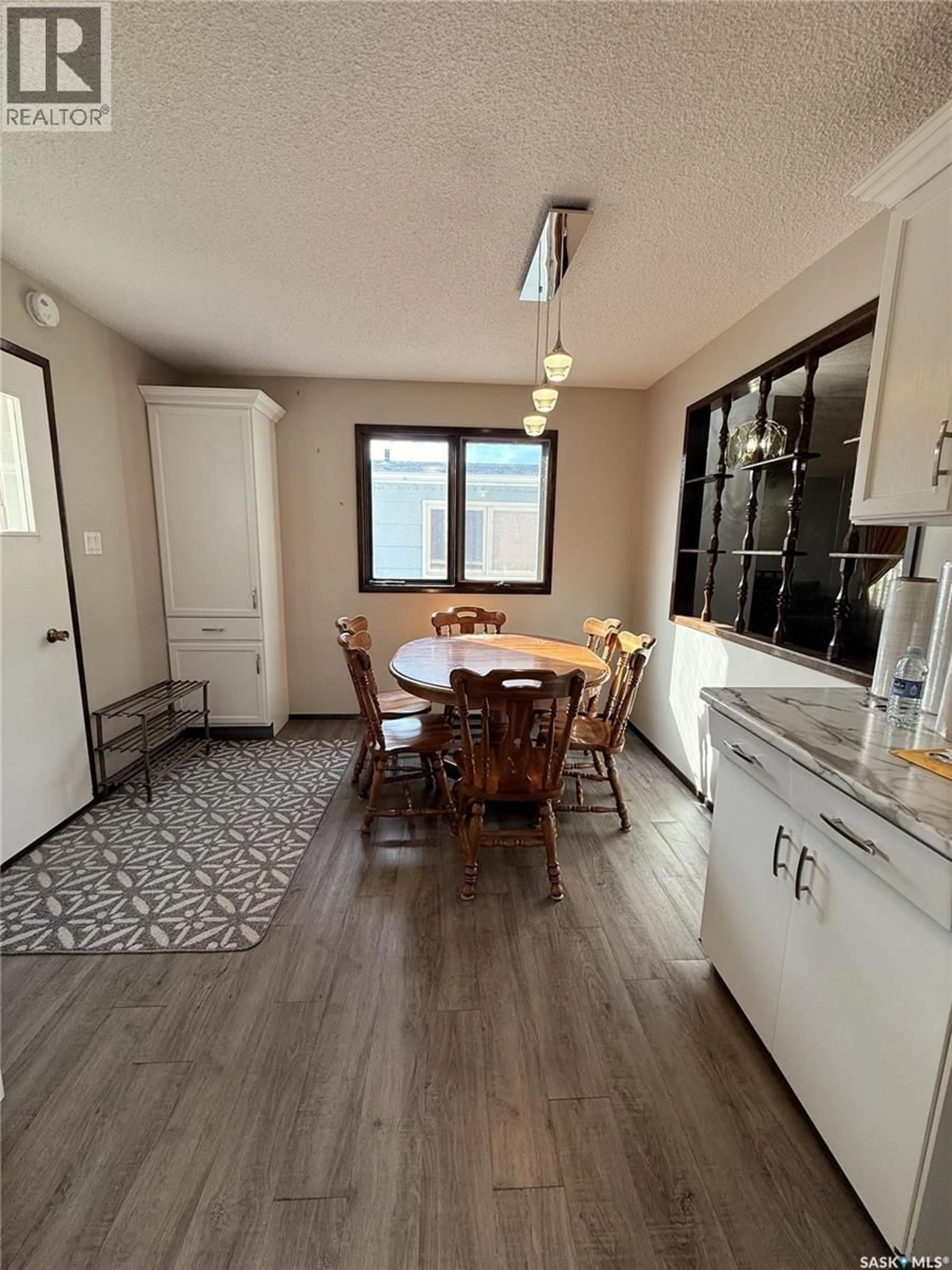 Unknown for 522 4TH STREET, Shaunavon Saskatchewan S0N2M0